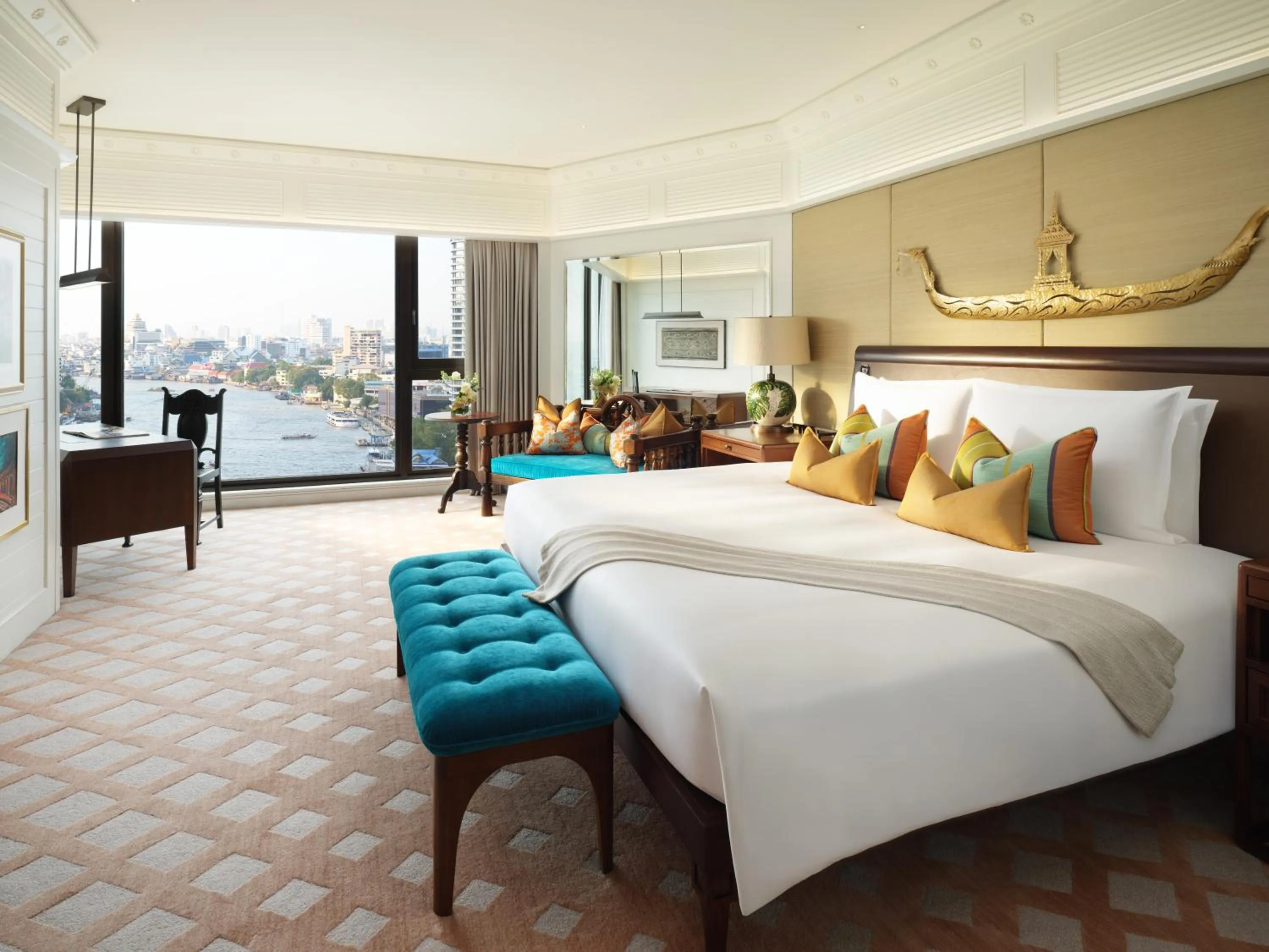 Bedroom, Bed in Mandarin Oriental, Bangkok