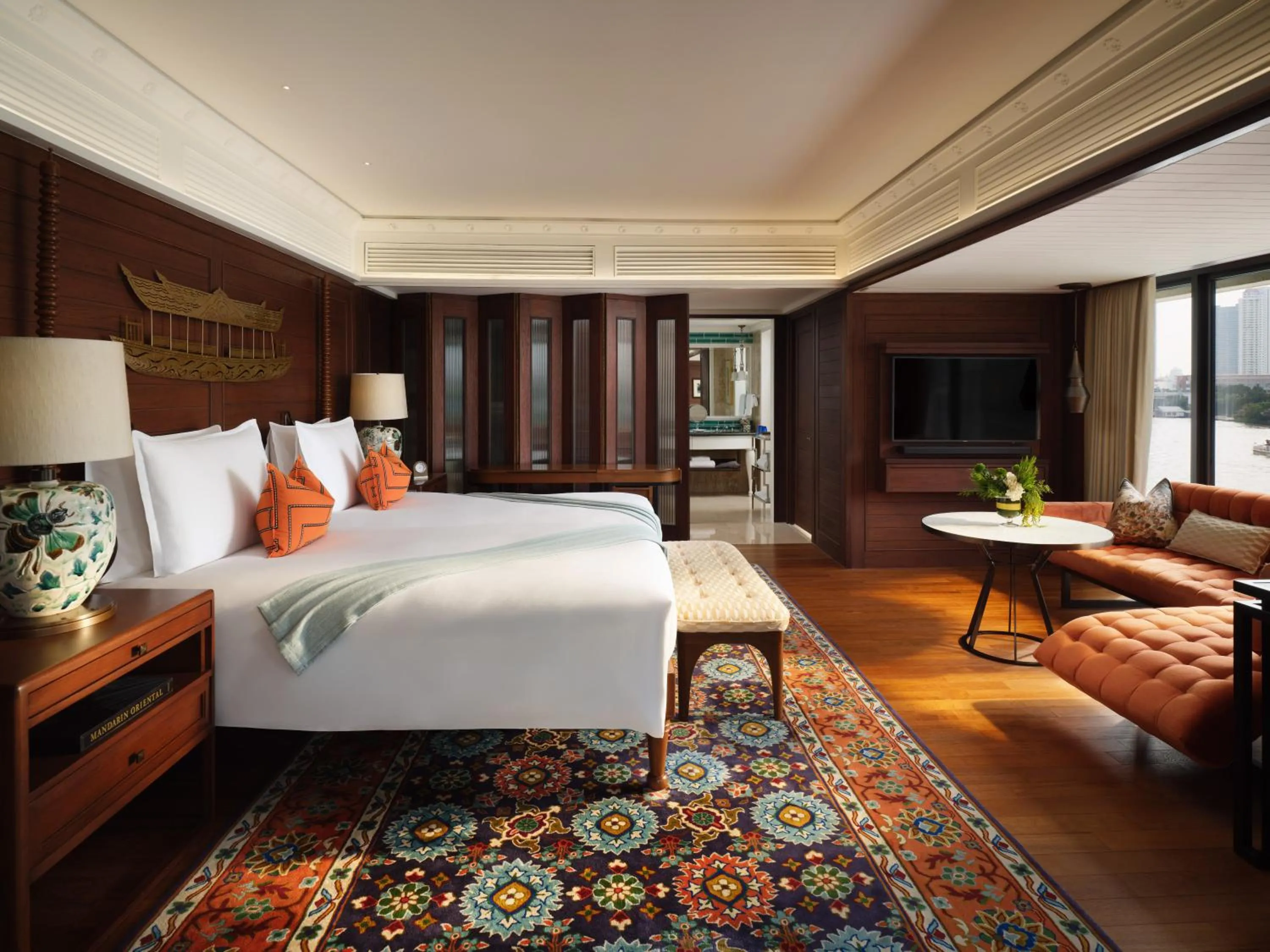 Bedroom, Bed in Mandarin Oriental, Bangkok