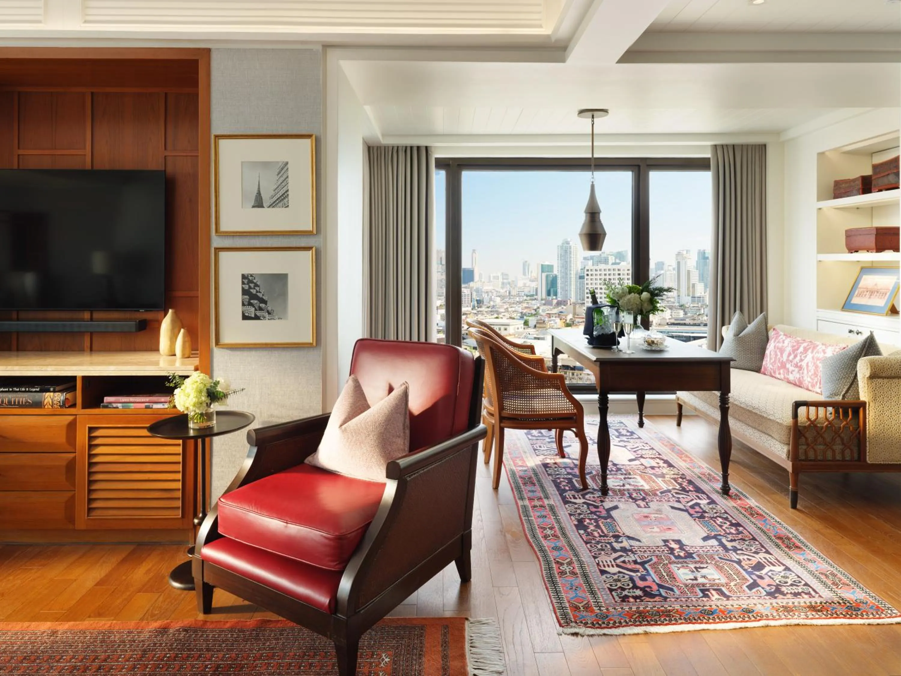 Living room in Mandarin Oriental, Bangkok