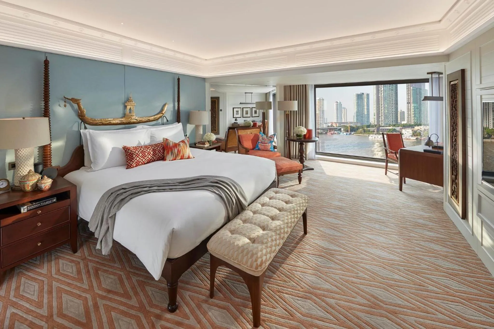 Photo of the whole room, Bed in Mandarin Oriental, Bangkok