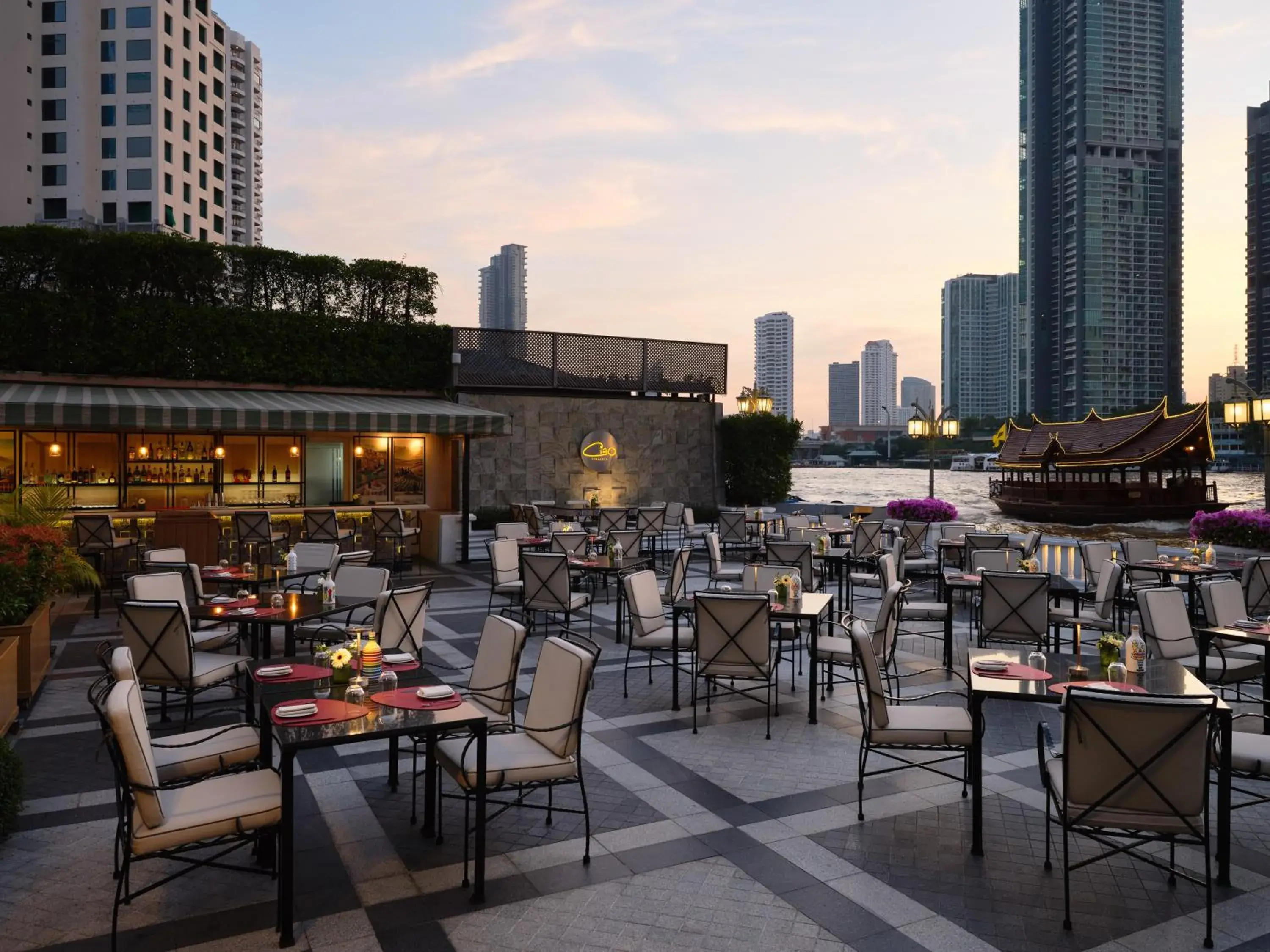Restaurant/places to eat in Mandarin Oriental, Bangkok Restaurant/places to eat in Mandarin Oriental, Bangkok