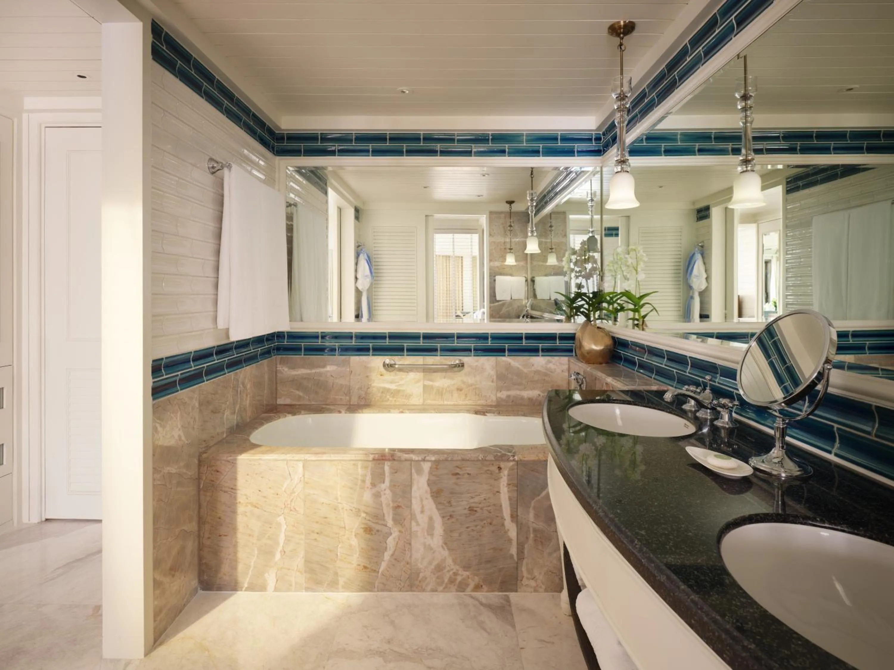 Bathroom in Mandarin Oriental, Bangkok
