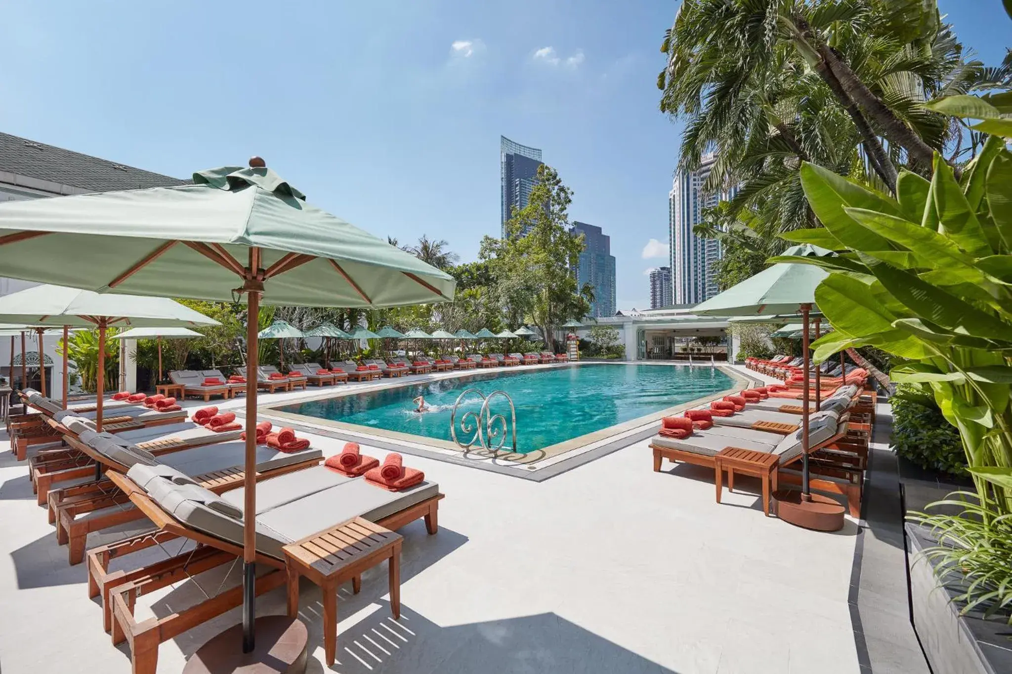 Swimming pool in Mandarin Oriental, Bangkok Swimming pool in Mandarin Oriental, Bangkok
