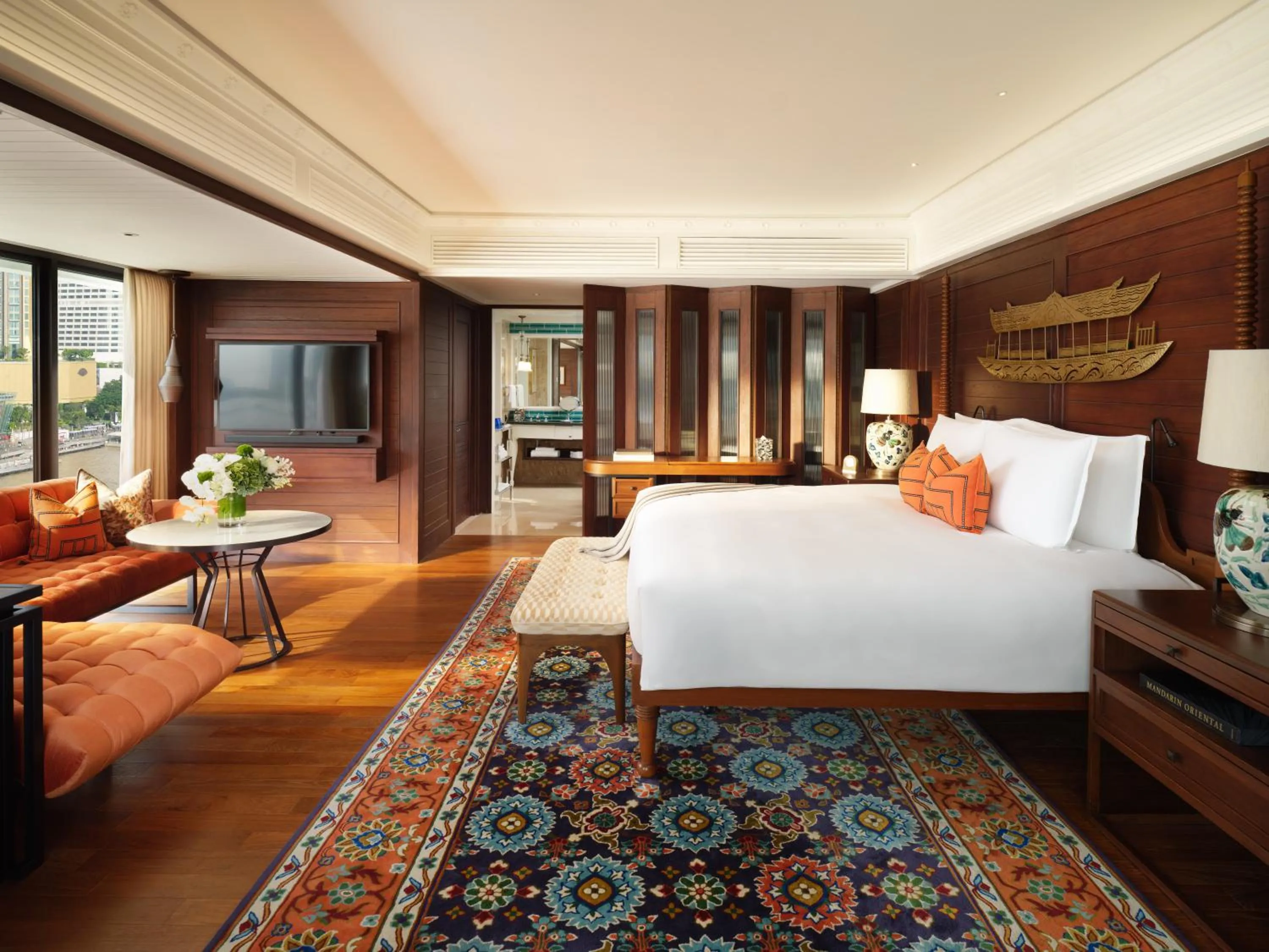 Bedroom, Bed in Mandarin Oriental, Bangkok