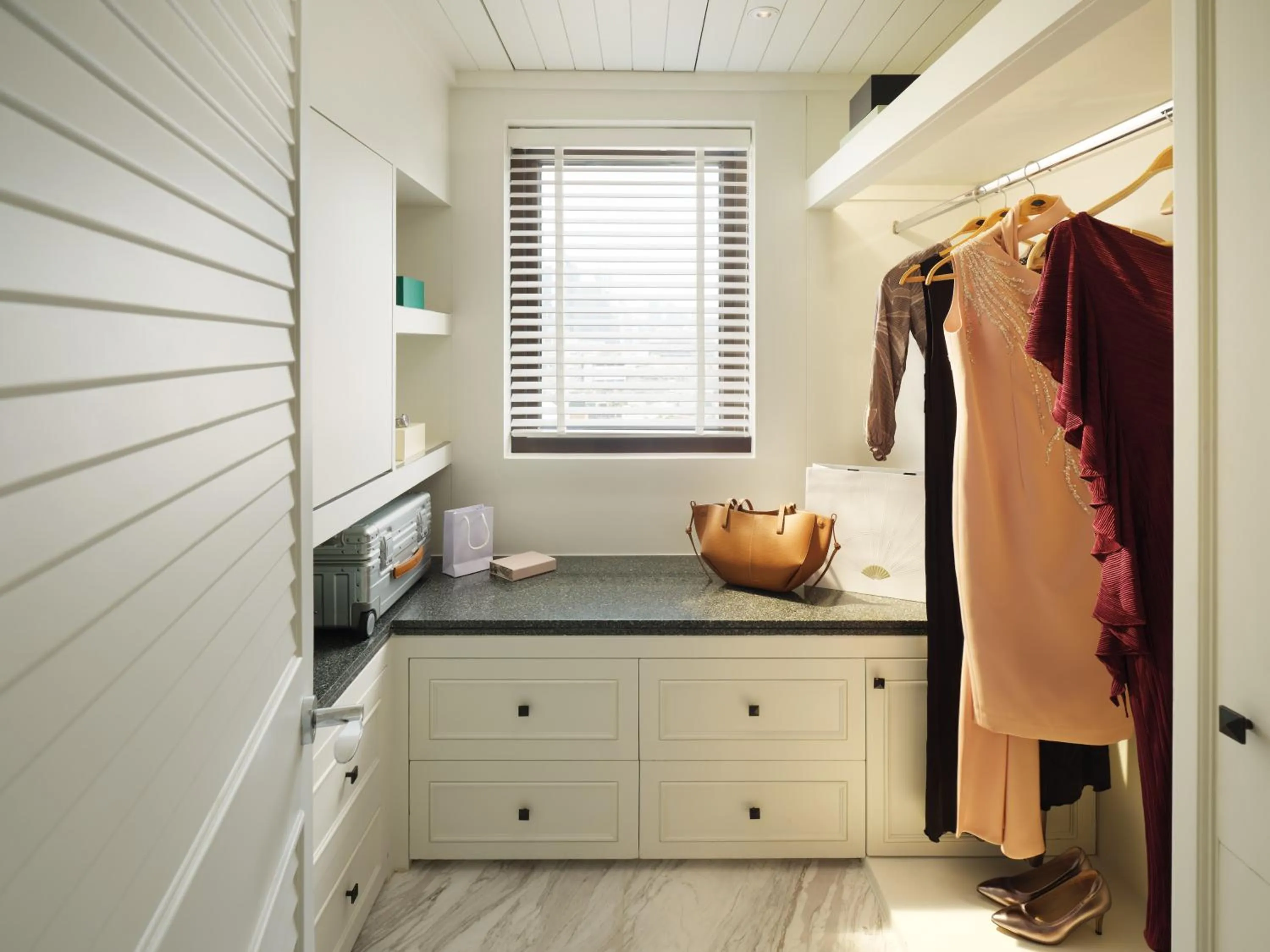 wardrobe in Mandarin Oriental, Bangkok
