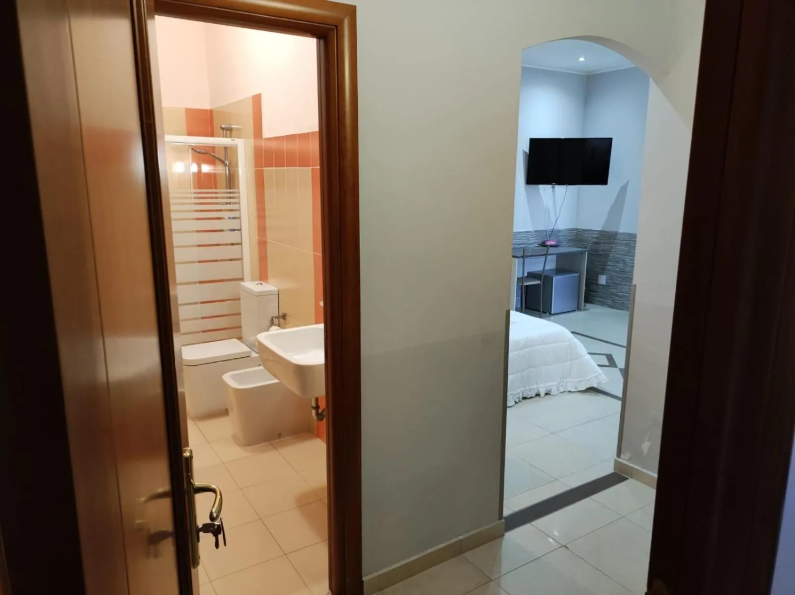 Photo of the whole room, Bed in B&B AMURI RANNI