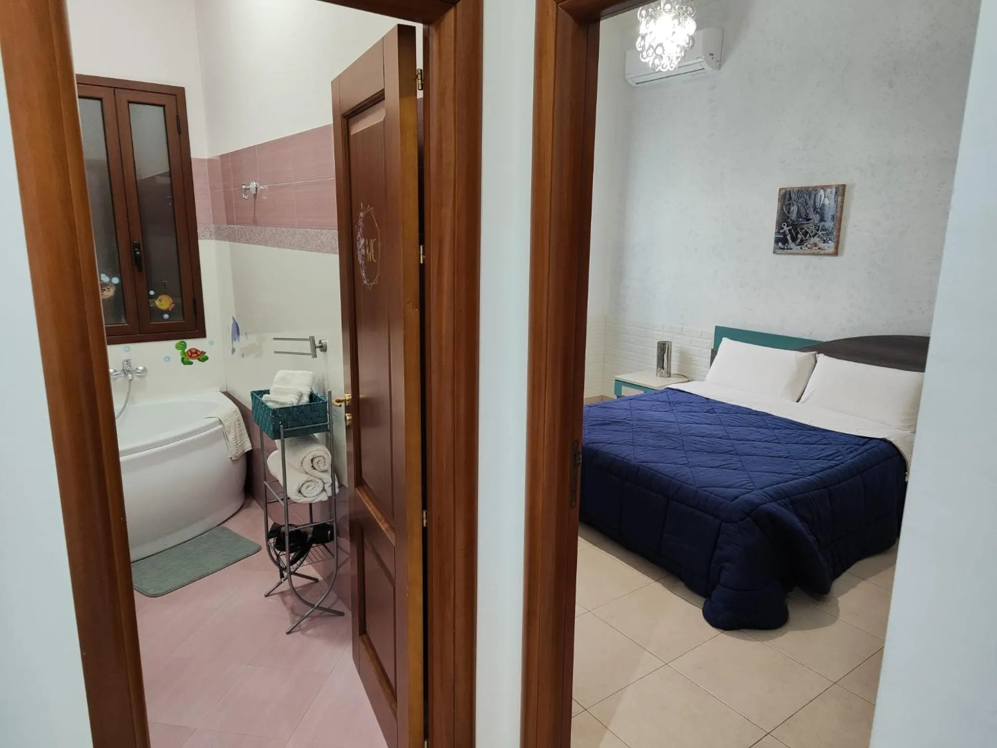 Photo of the whole room, Bed in B&B AMURI RANNI