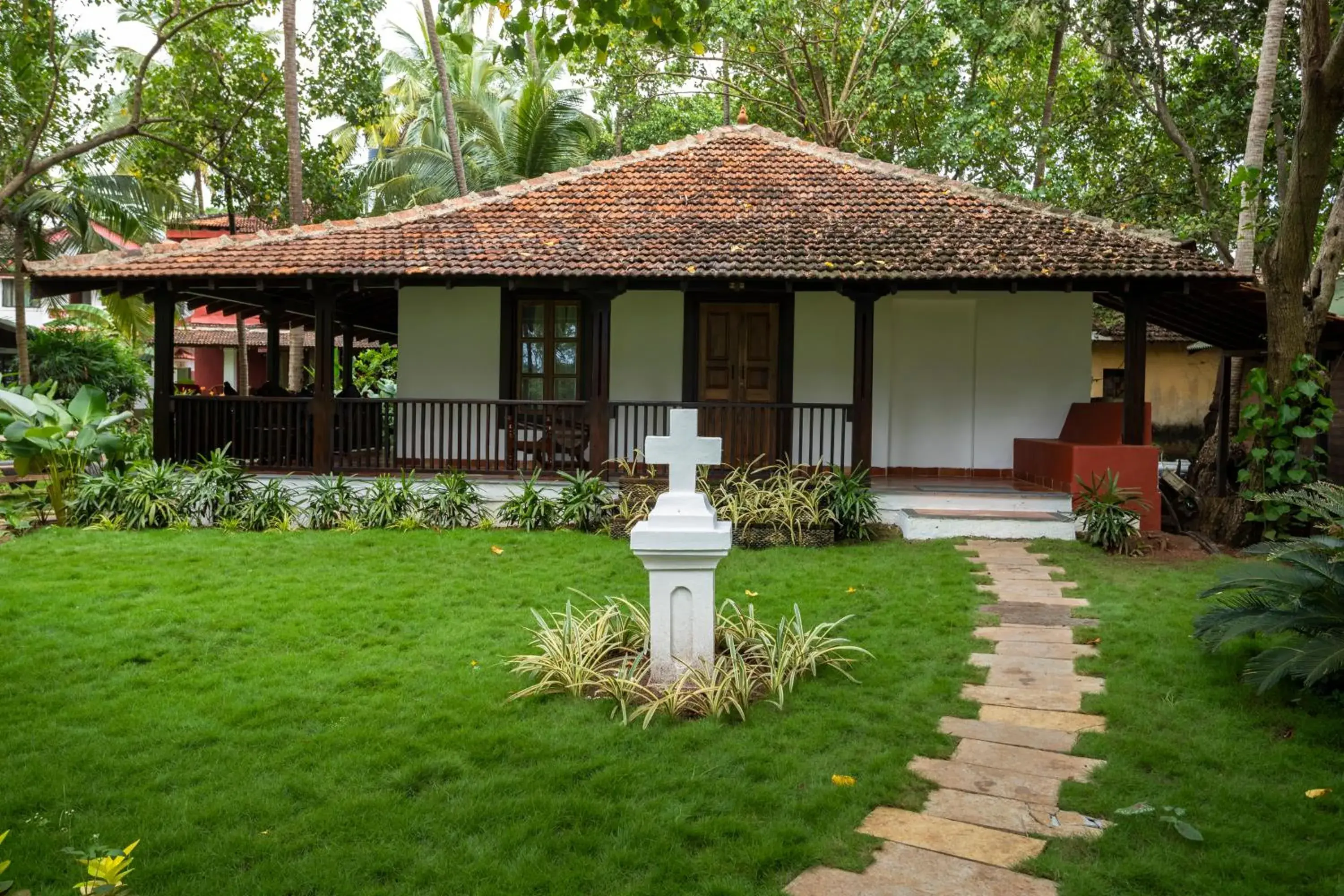 Property building in Montego Bay Beach Village - Morjim Property building in Montego Bay Beach Village - Morjim