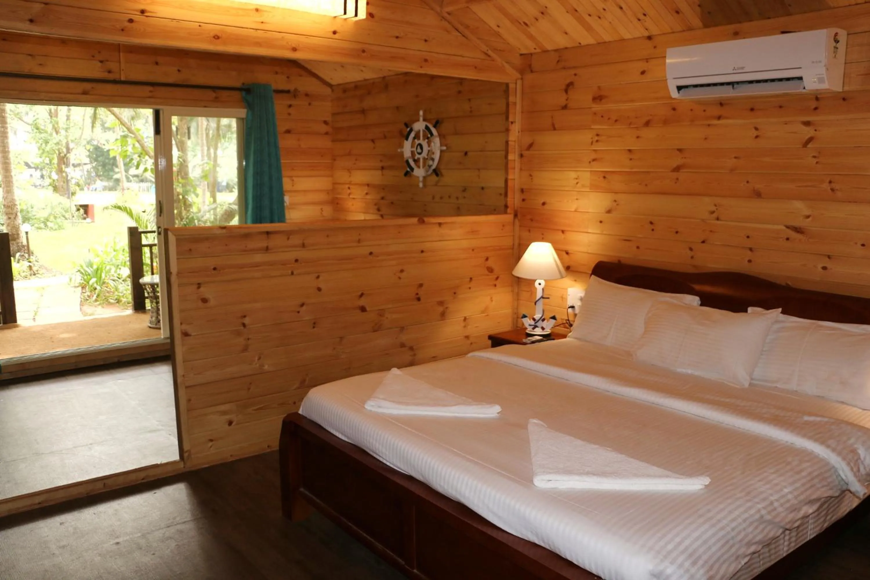 Bed in Montego Bay Beach Village - Morjim