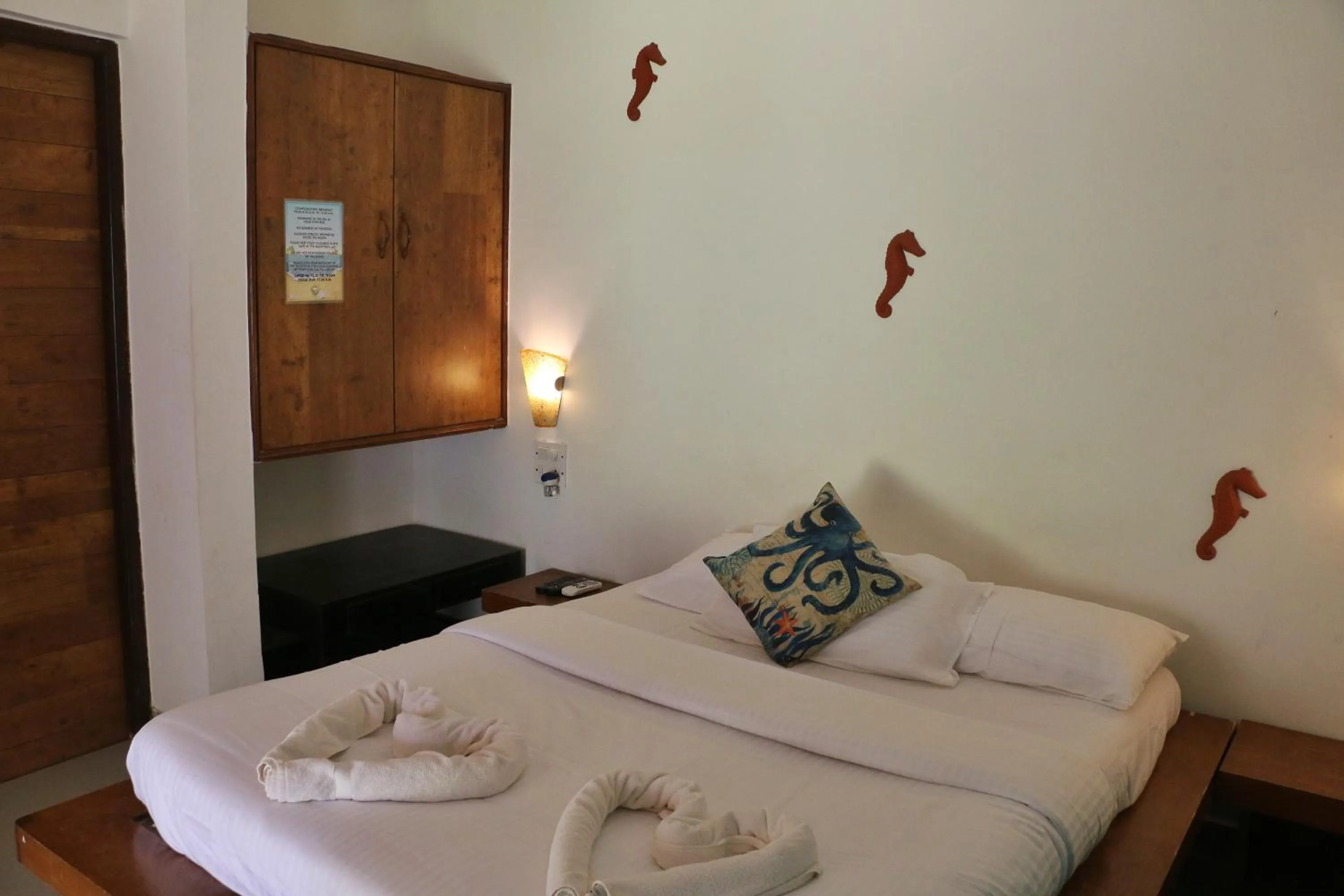 Bed in Montego Bay Beach Village - Morjim