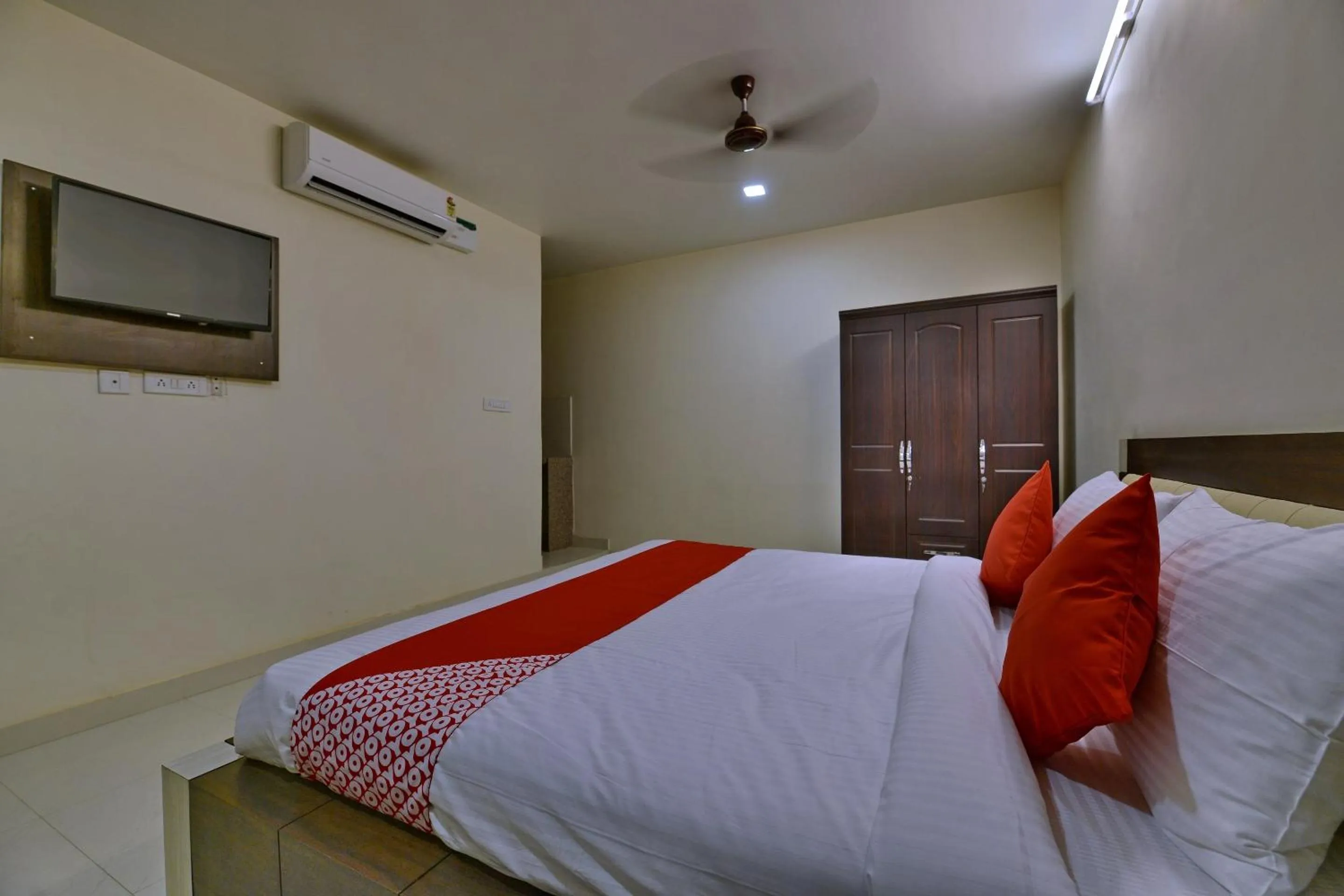 Bedroom, Bed in Hotel O Heritage Haveli