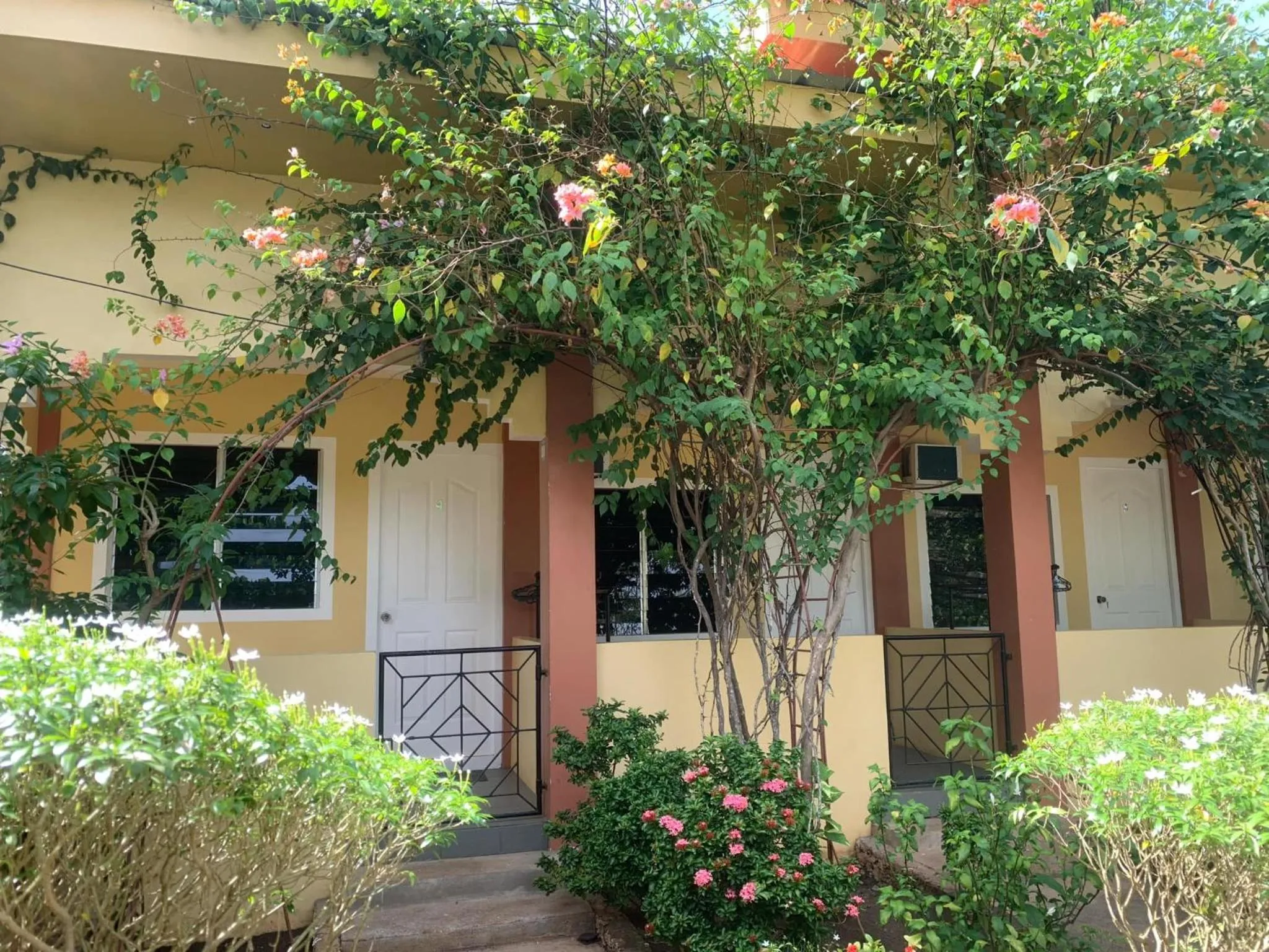 Property building in Villa Marquez