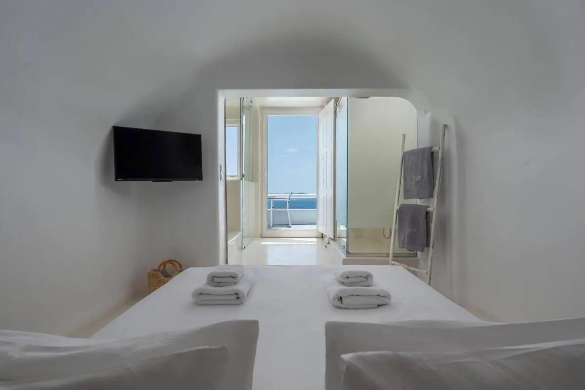 Bed in Sophia Oia View