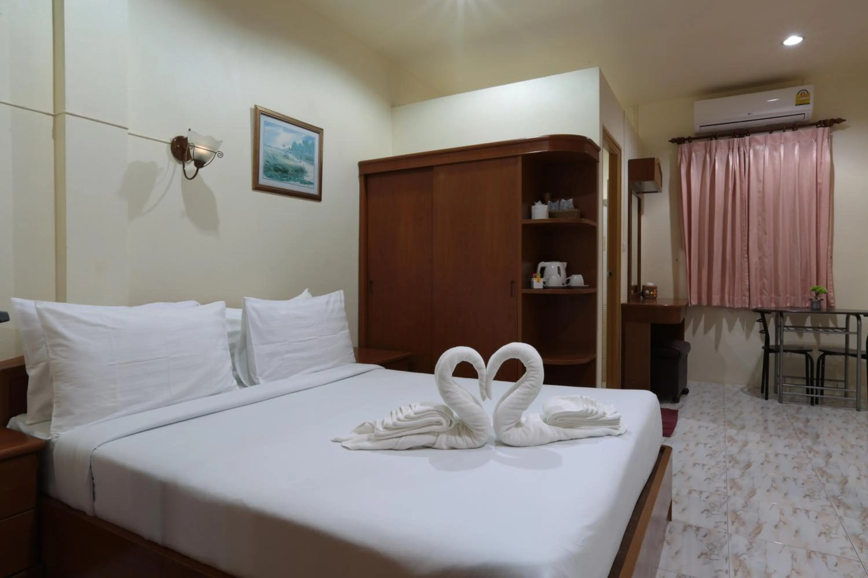 Bathroom, Bed in Khun Ying House