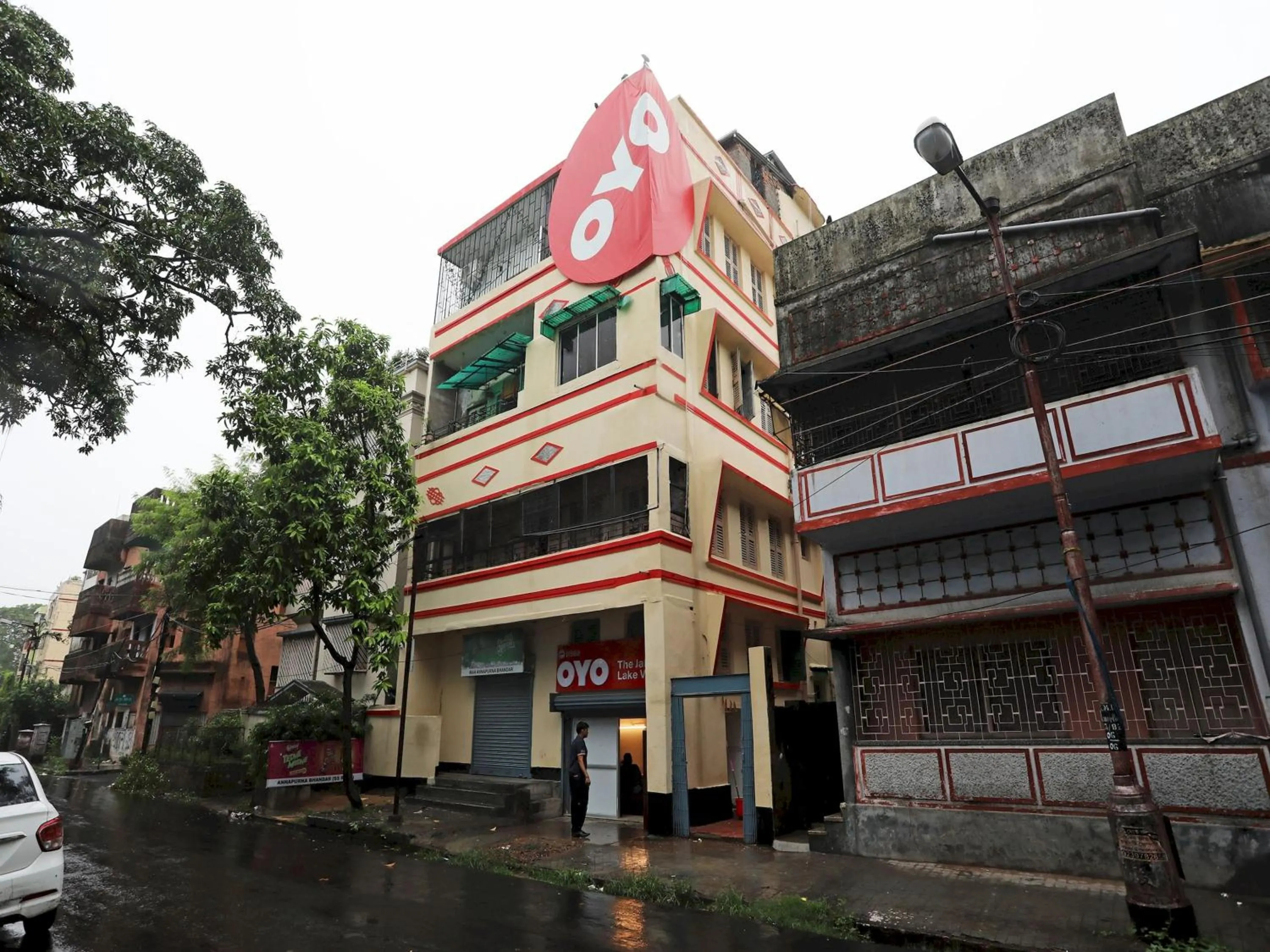 Facade/entrance in Hotel O Jalan Lake View Near Mani Square