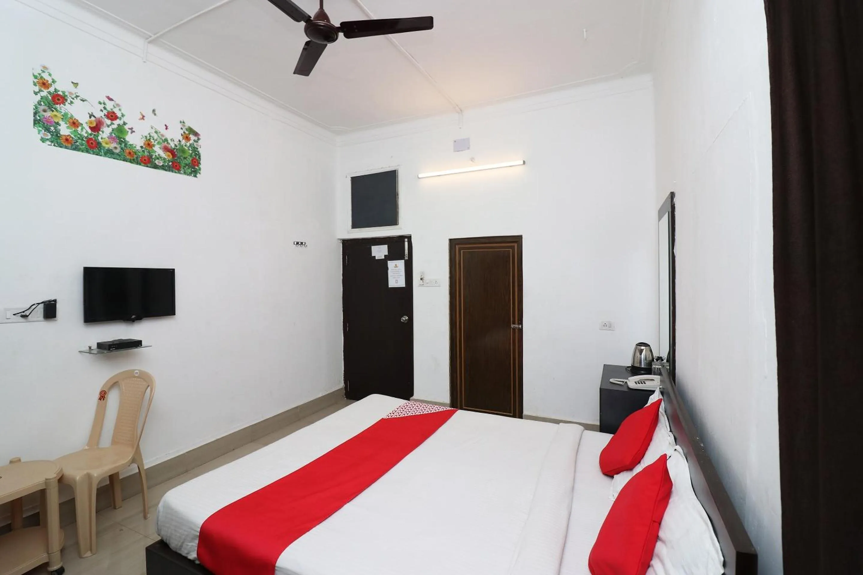 Bedroom, Bed in Hotel O Jalan Lake View Near Mani Square