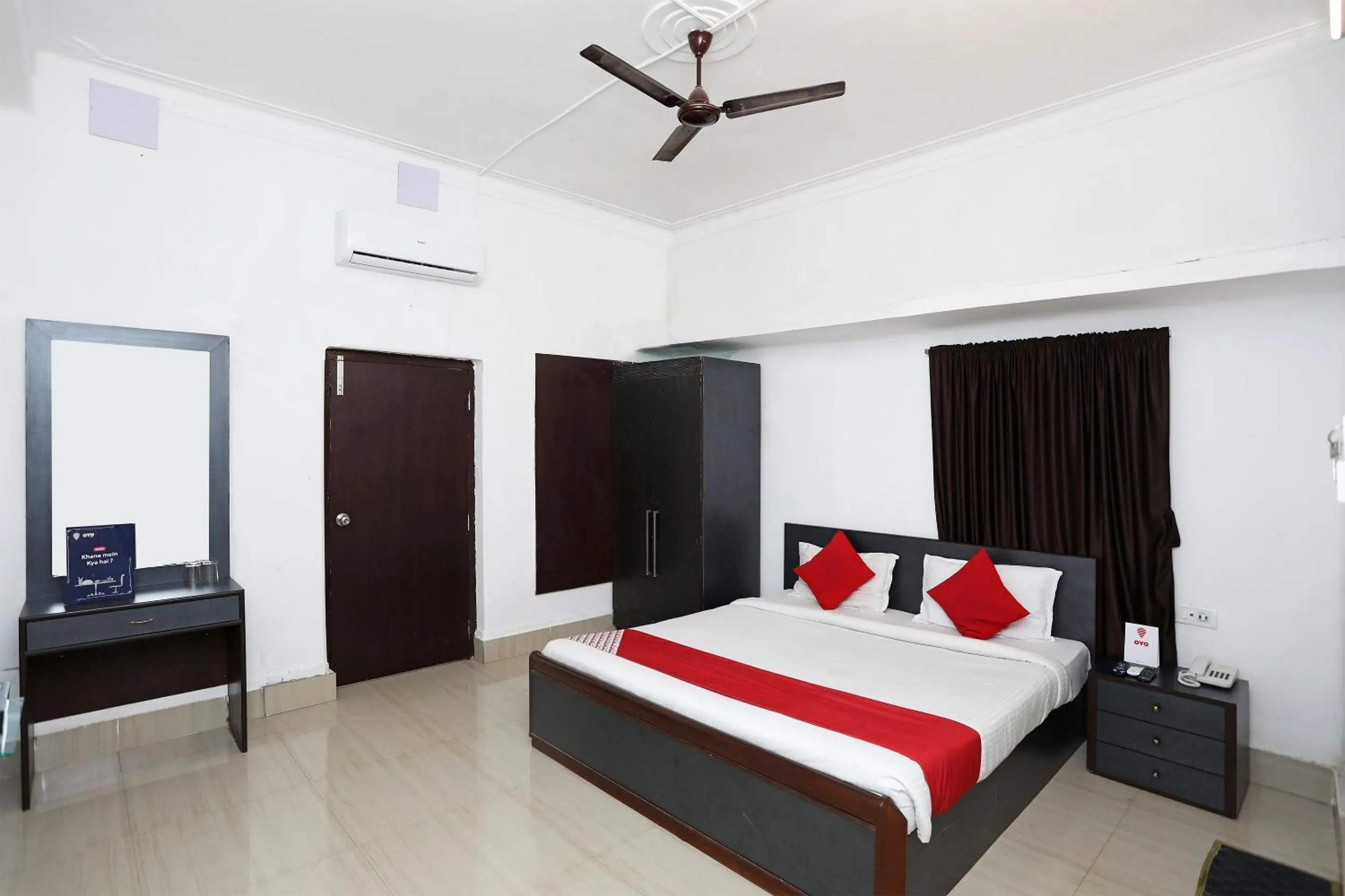 Bedroom, Bed in Hotel O Jalan Lake View Near Mani Square