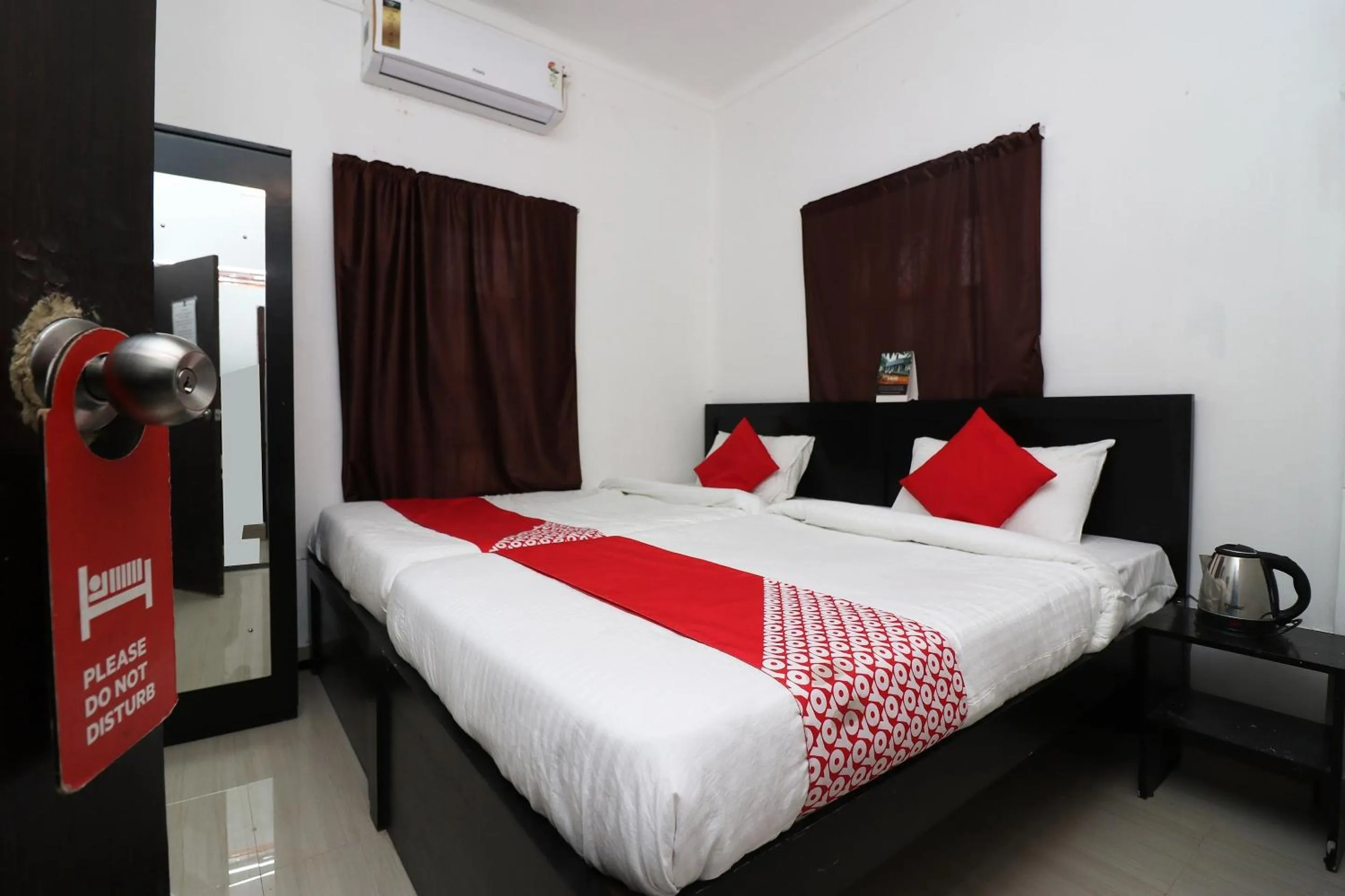 Bedroom, Bed in Hotel O Jalan Lake View Near Mani Square