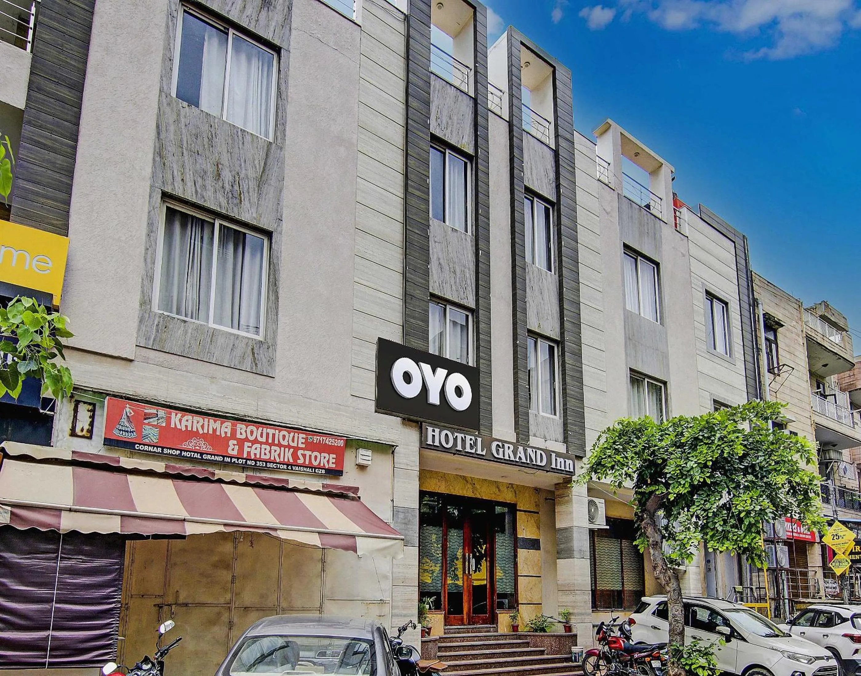 Facade/entrance in Townhouse Grand Inn