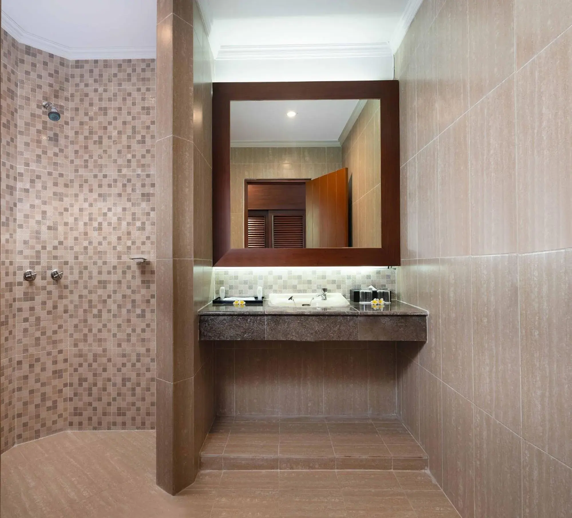 Bathroom in Brits Resort Lovina Bathroom in Brits Resort Lovina