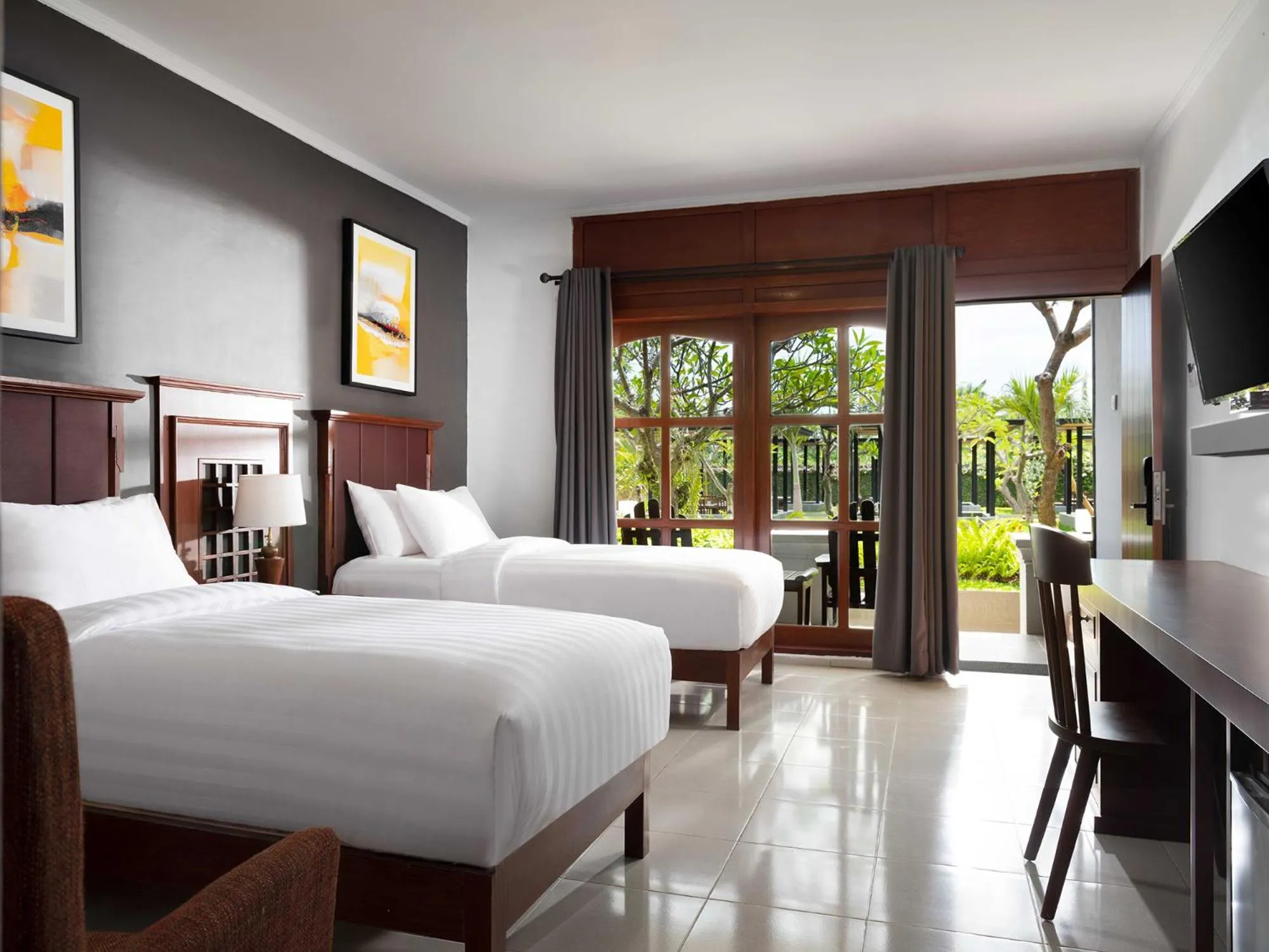 Bed in Brits Resort Lovina