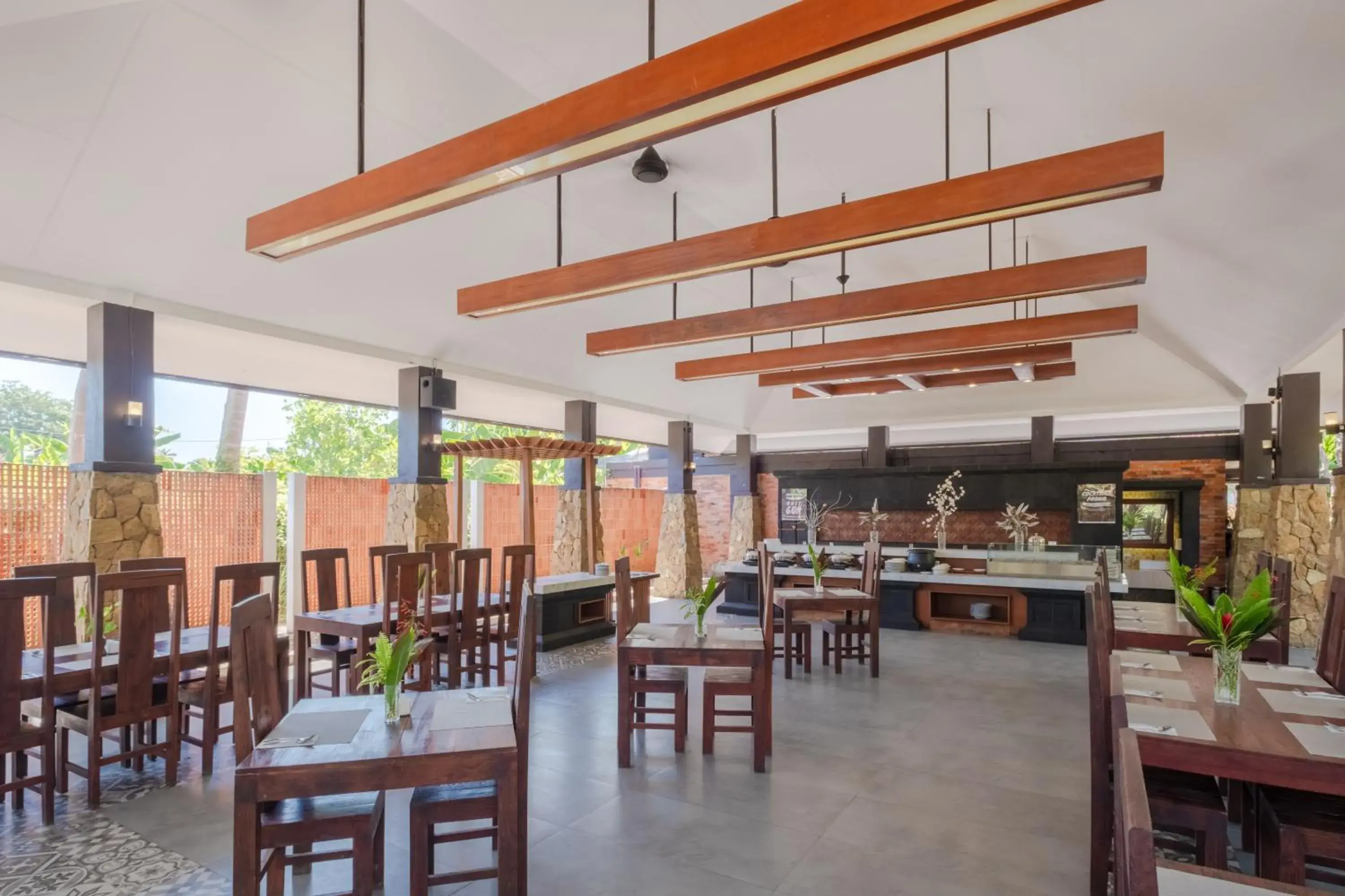 Restaurant/places to eat in Brits Resort Lovina Restaurant/places to eat in Brits Resort Lovina