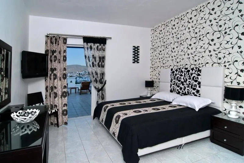 Photo of the whole room, Bed in Lofos Village