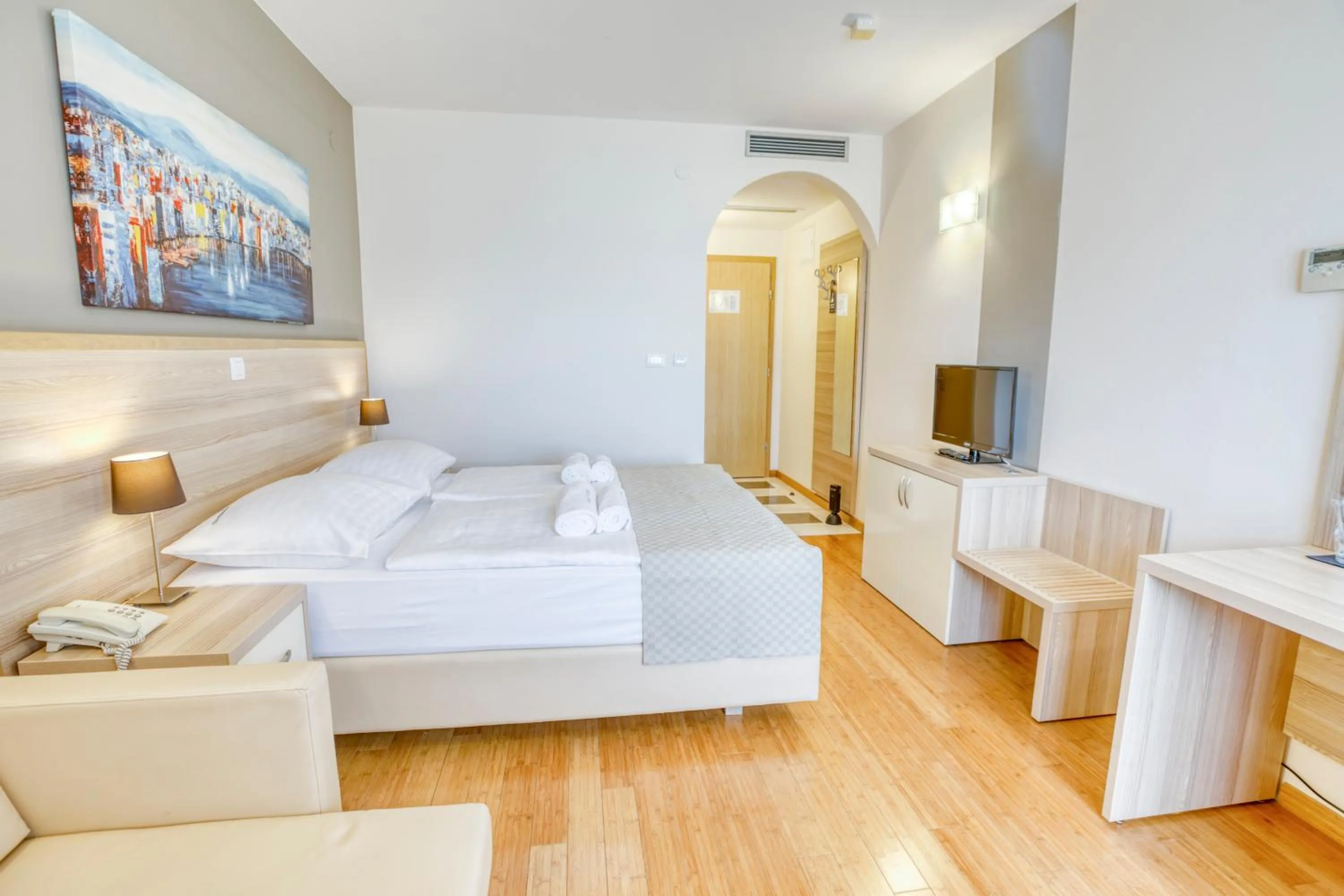 Photo of the whole room, Bed in Hotel Villa MiraMar