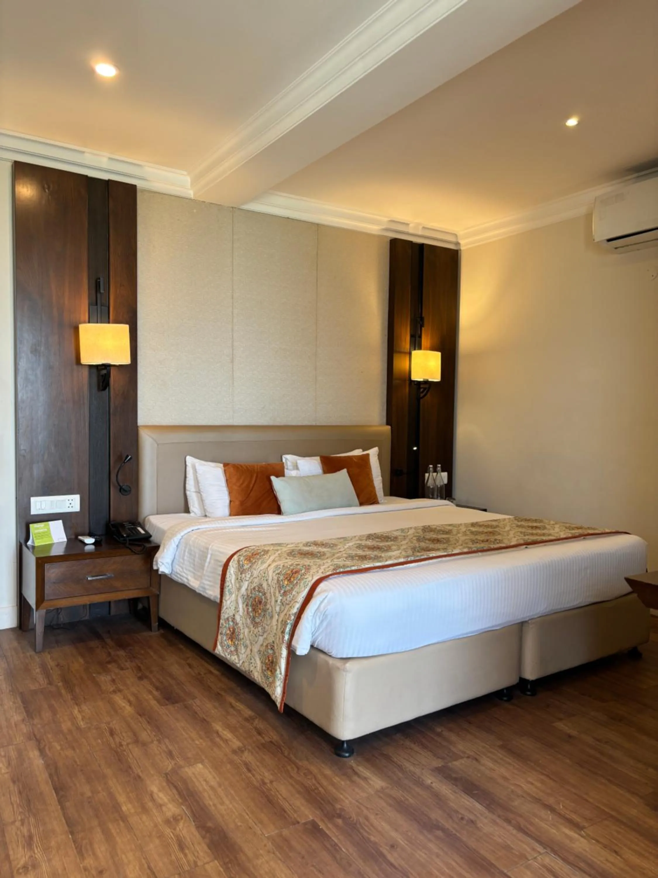Bed in Regenta Resort & Spa Mashobra