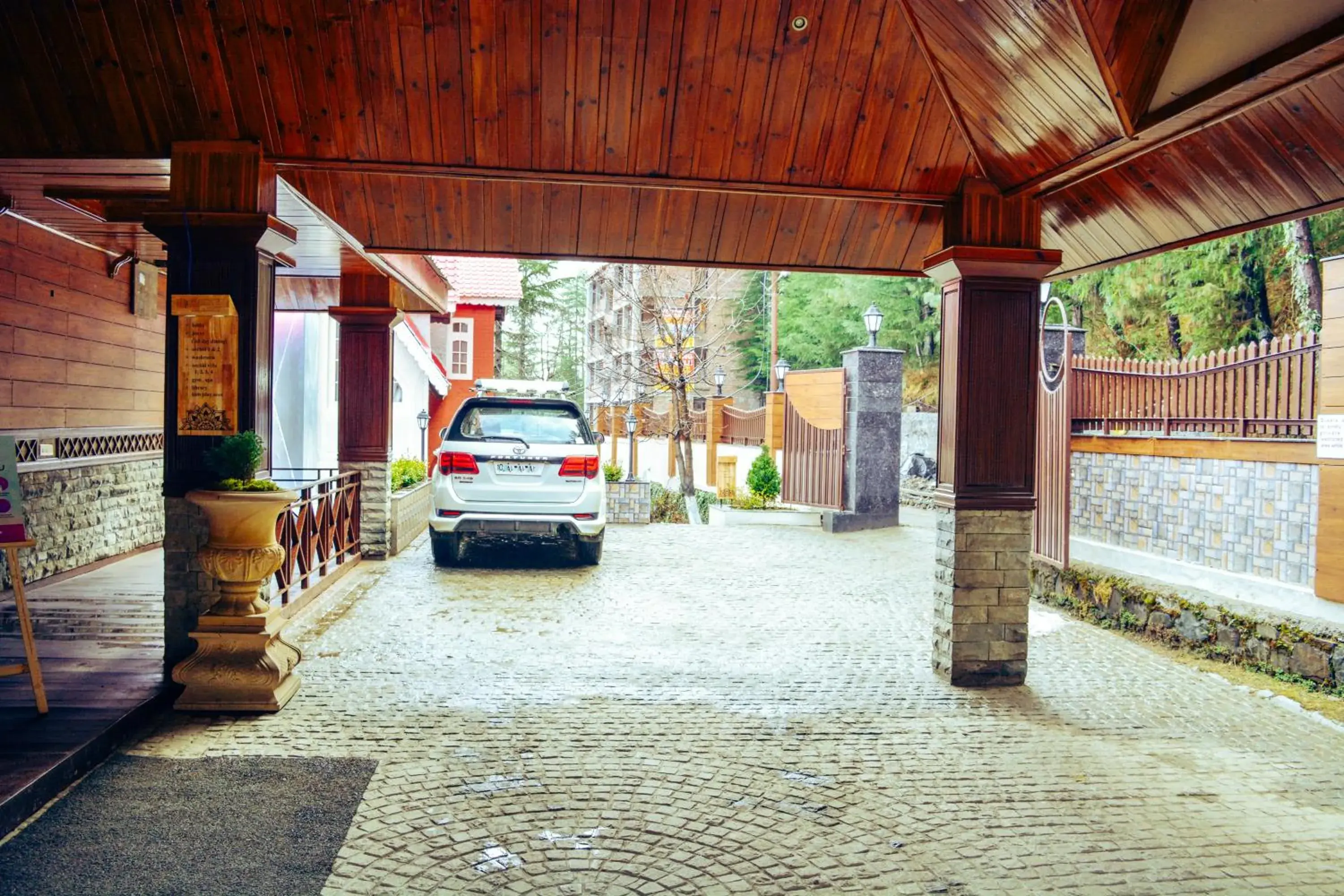 Facade/entrance in Regenta Resort & Spa Mashobra Facade/entrance in Regenta Resort & Spa Mashobra