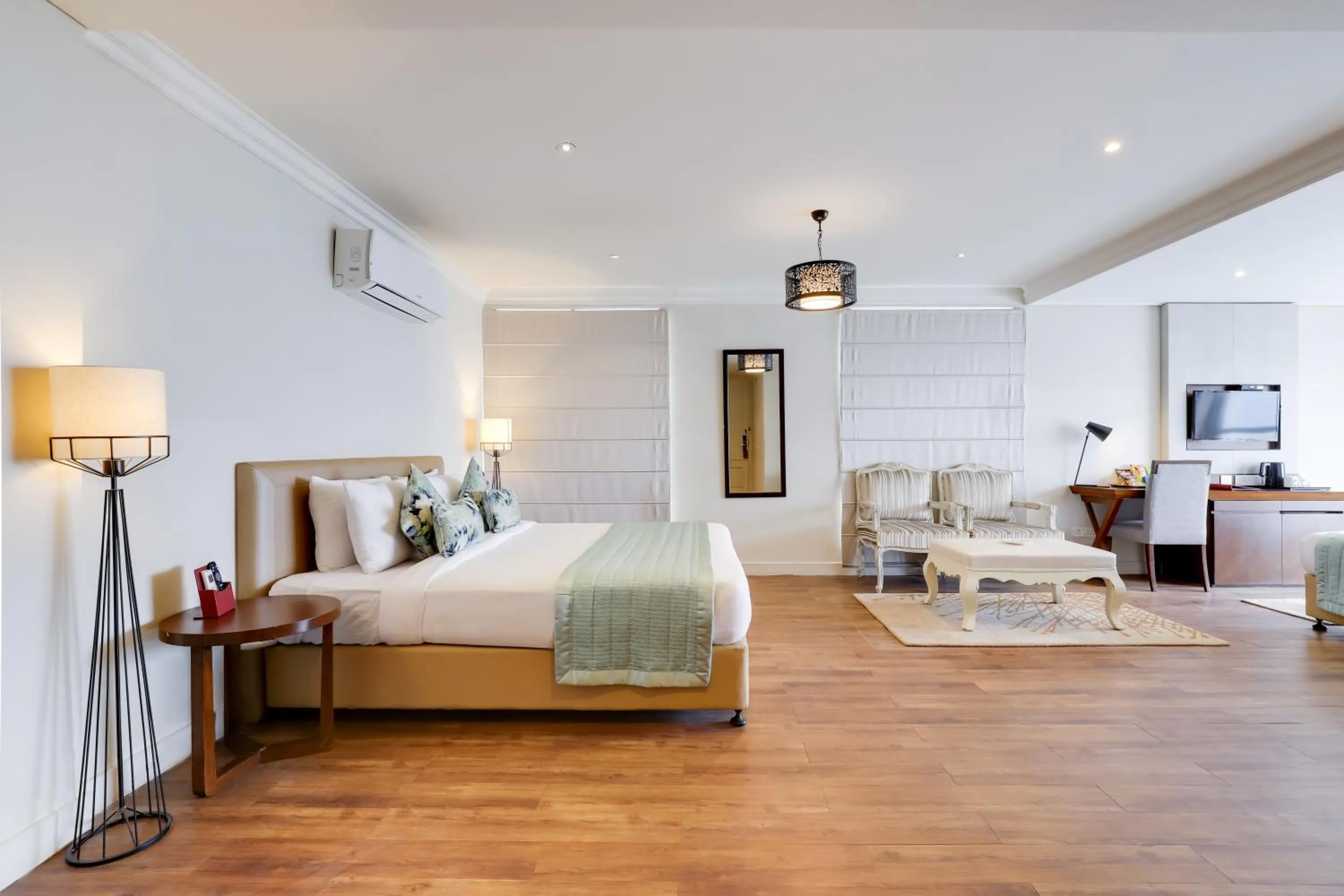 View (from property/room), Bed in Regenta Resort & Spa Mashobra