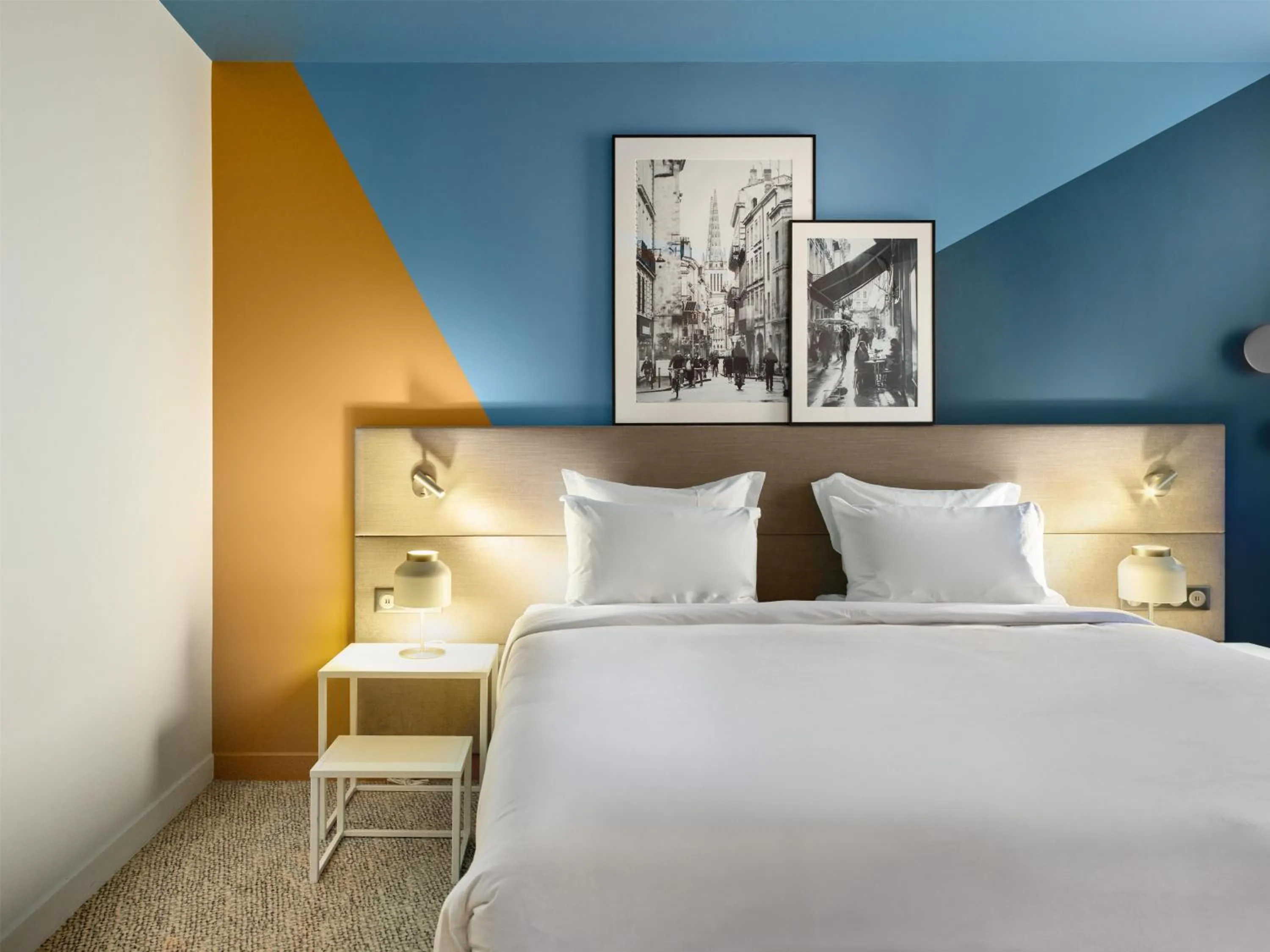 Bedroom, Bed in Radisson Hôtel Bordeaux Saint-Jean