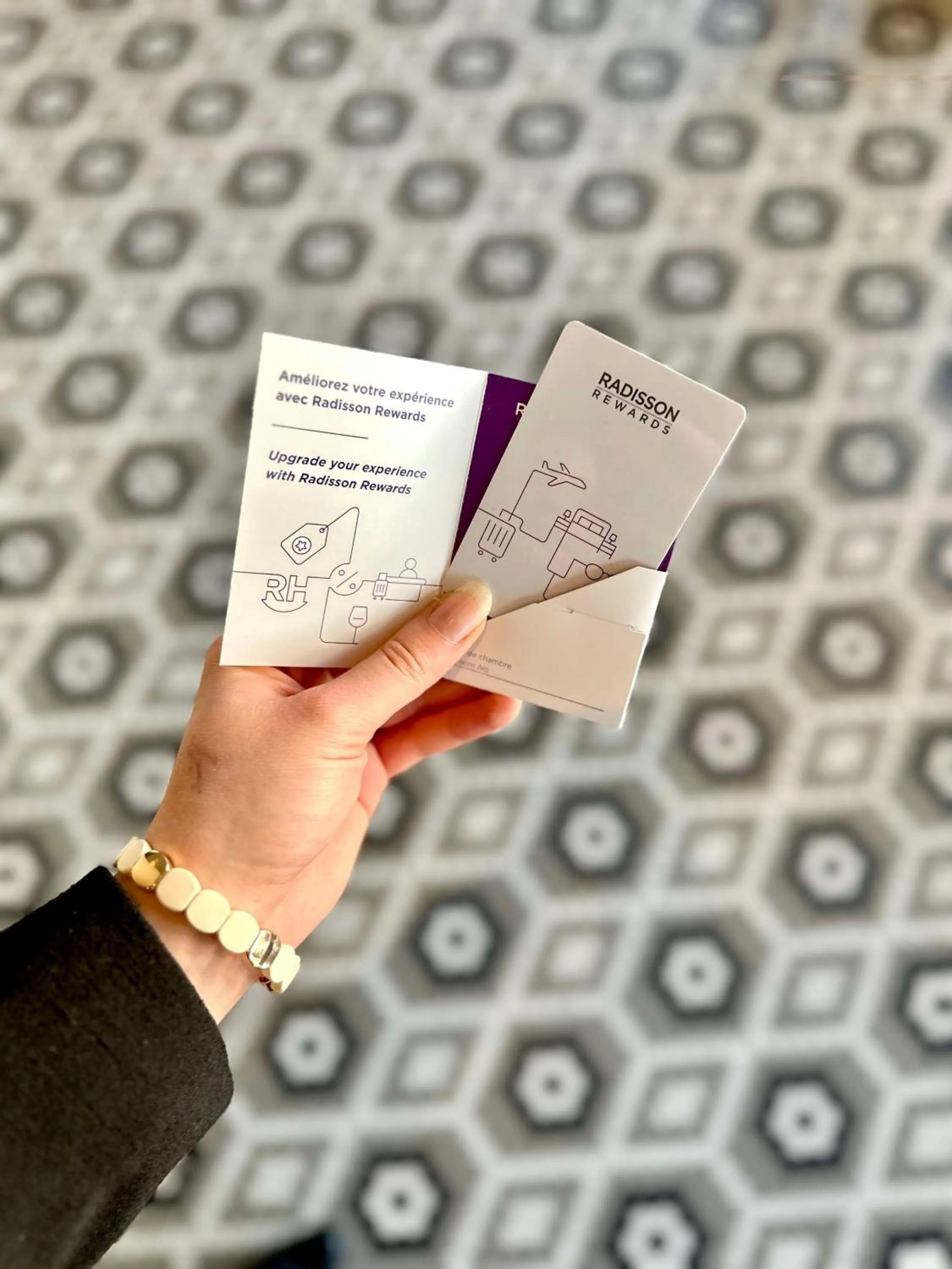 Lobby or reception in Radisson Hôtel Bordeaux Saint-Jean