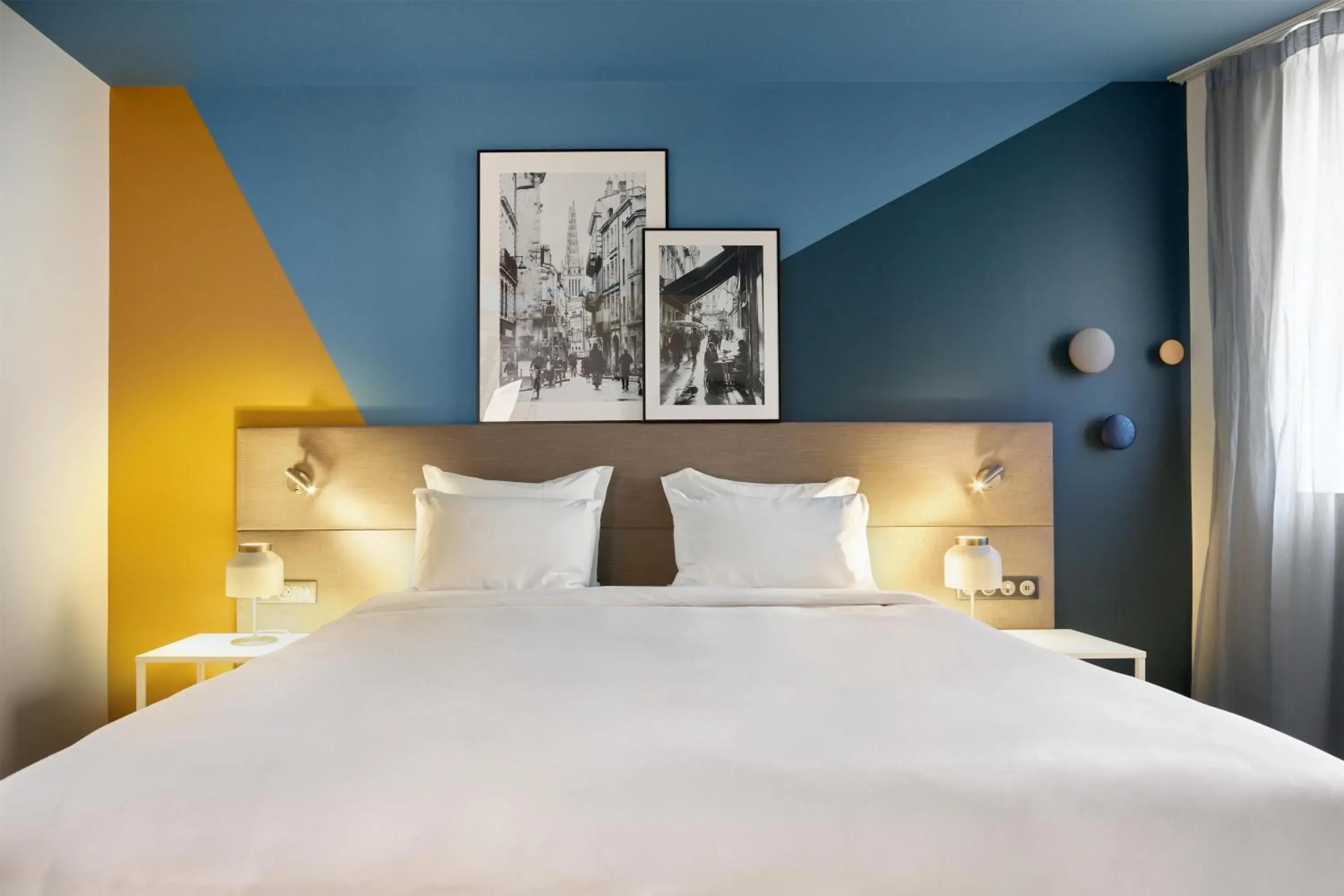 Bedroom, Bed in Radisson Hôtel Bordeaux Saint-Jean Bedroom, Bed in Radisson Hôtel Bordeaux Saint-Jean