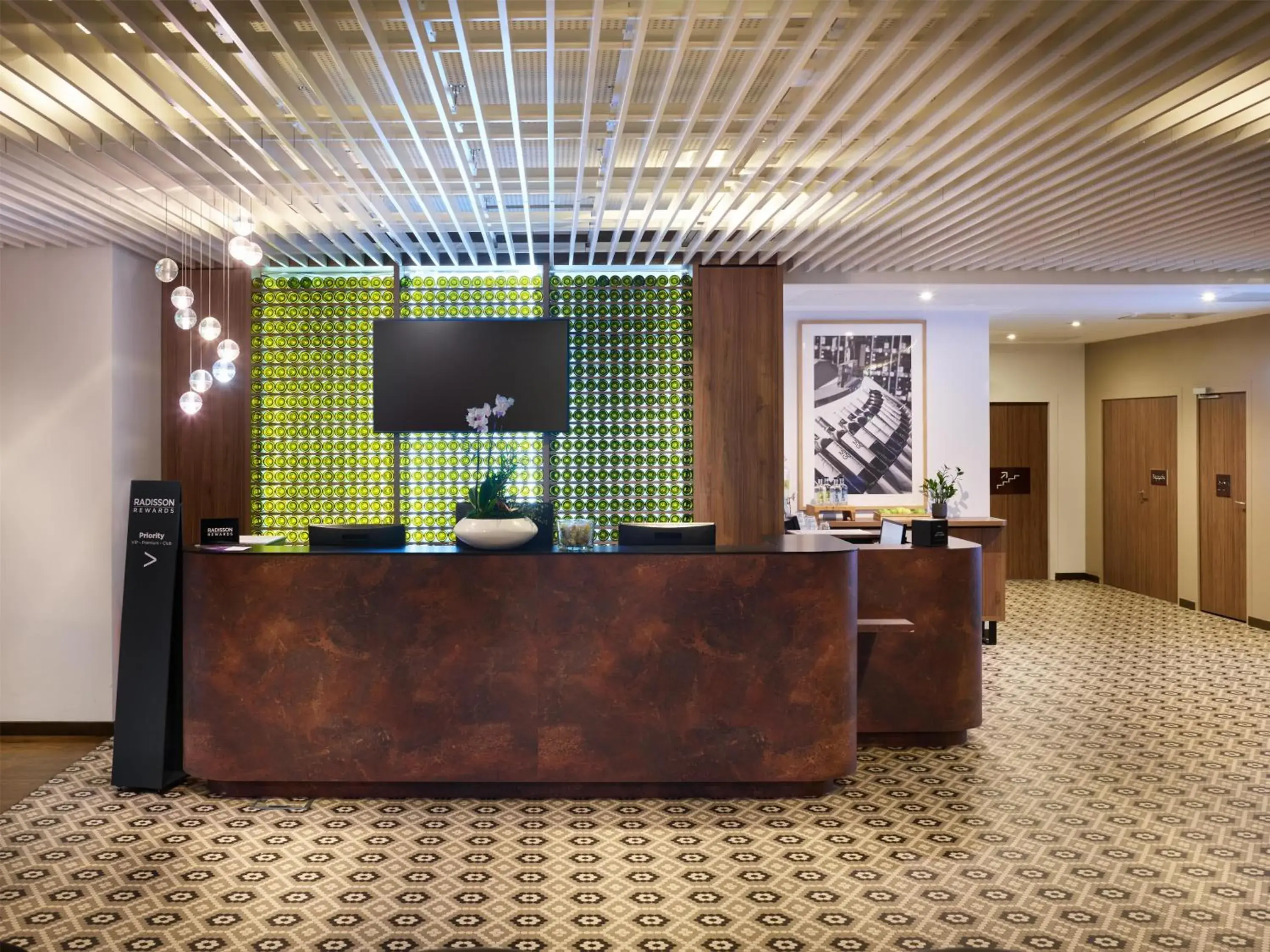 Lobby or reception in Radisson Hôtel Bordeaux Saint-Jean Lobby or reception in Radisson Hôtel Bordeaux Saint-Jean