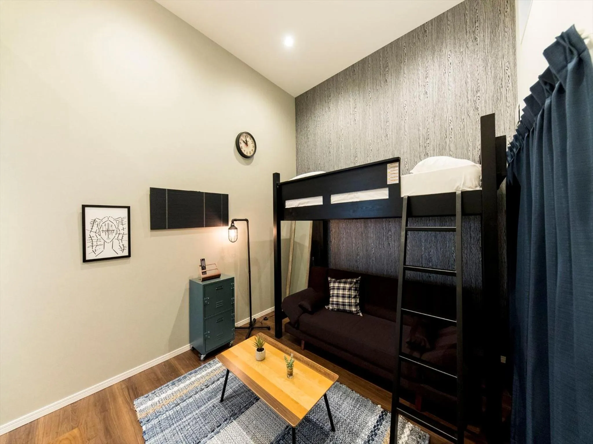 Living room, Bed in TRIP POD KOMONDO-MACHI