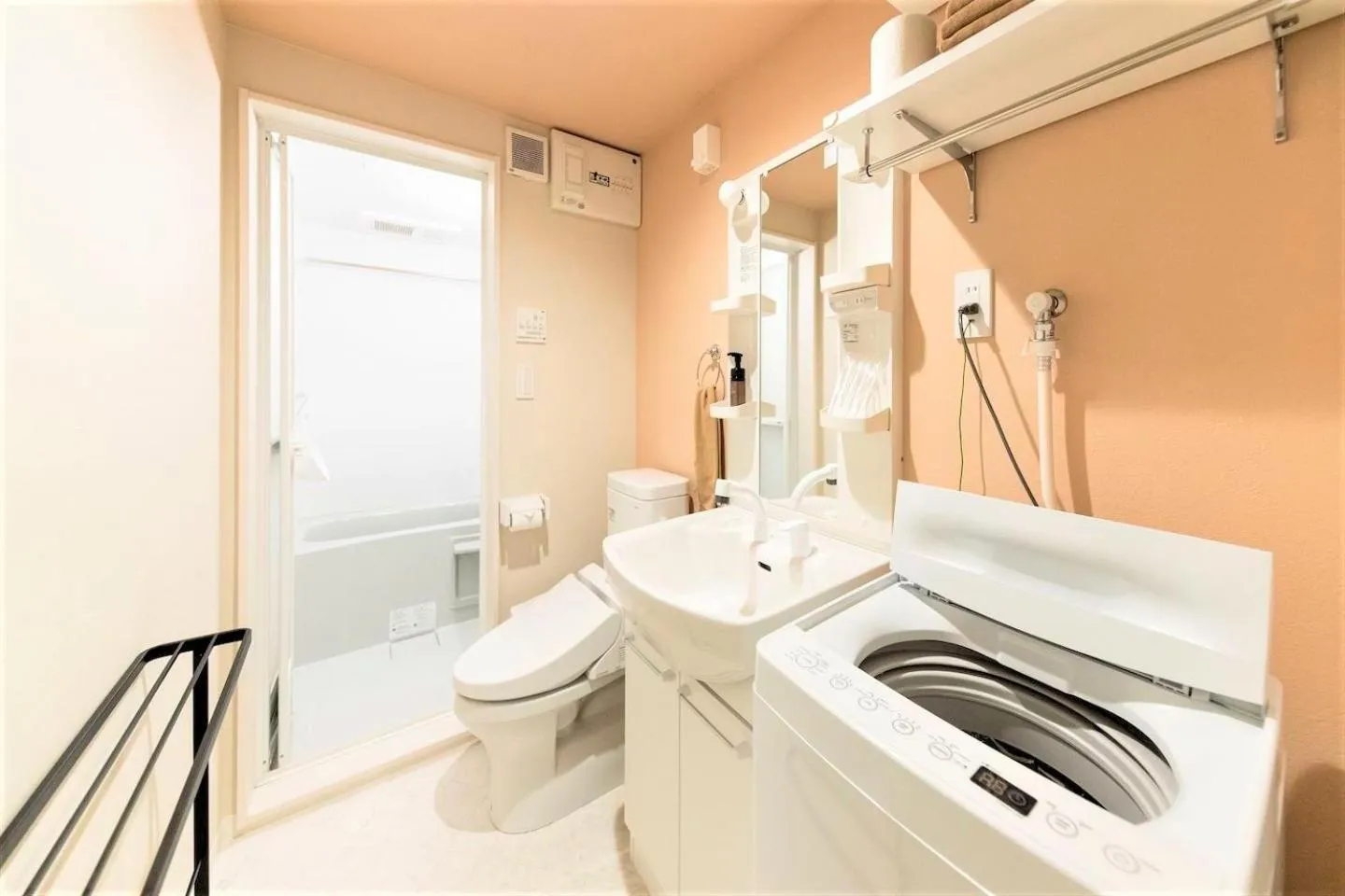 Bathroom in TRIP POD TAKASAGO B