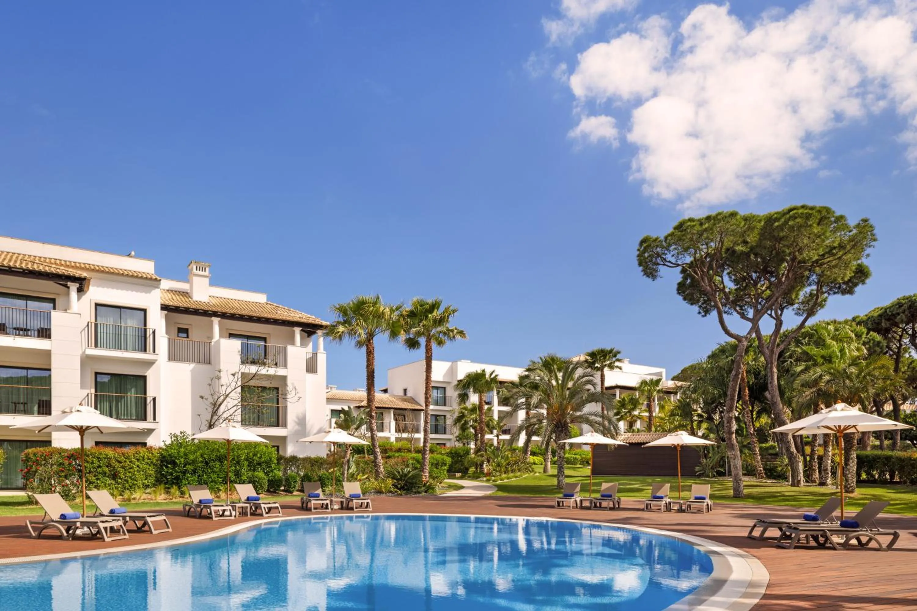 Property building in Pine Cliffs Gardens