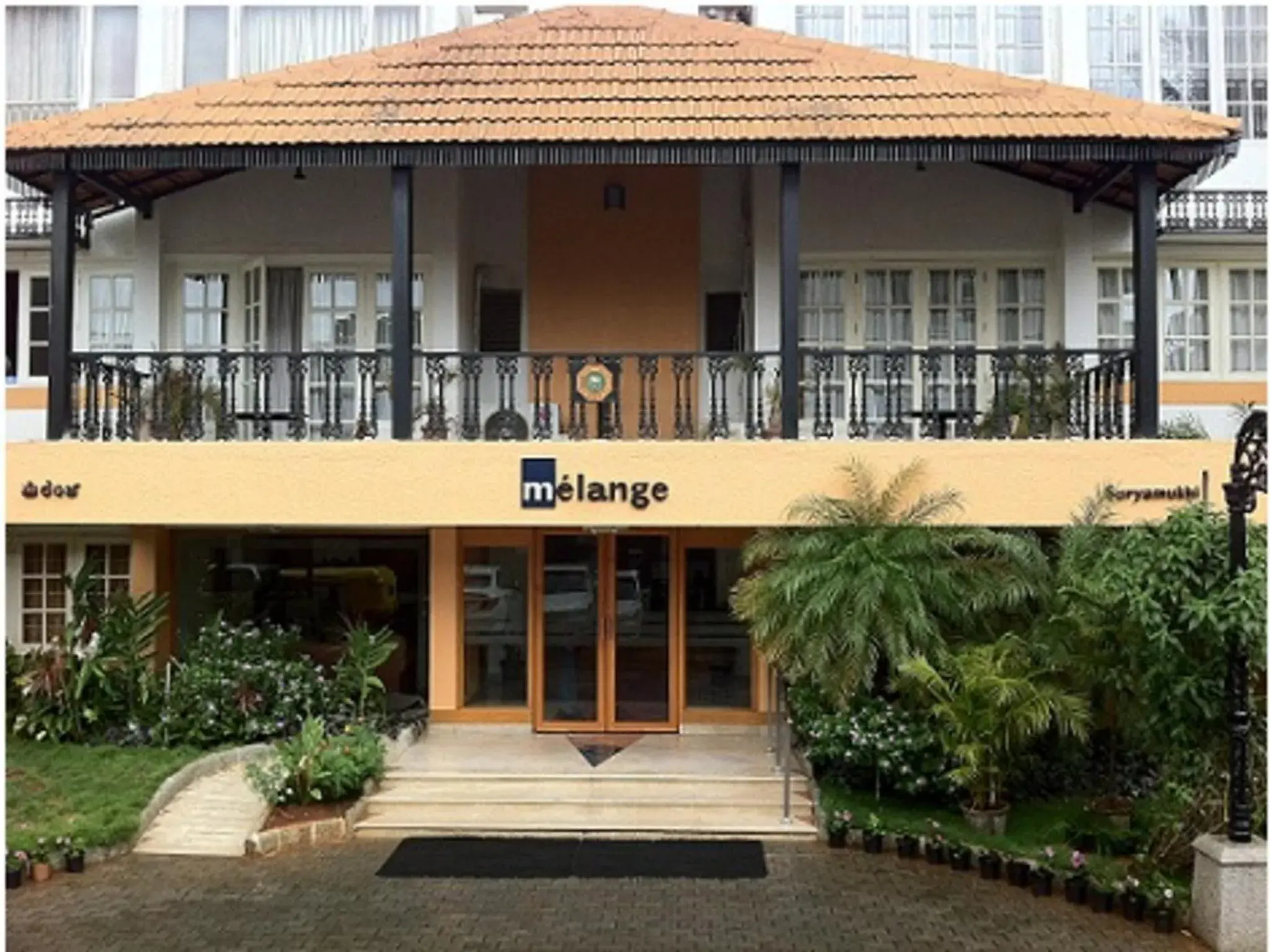 Property building in Melange Luxury Serviced Apartments Property building in Melange Luxury Serviced Apartments