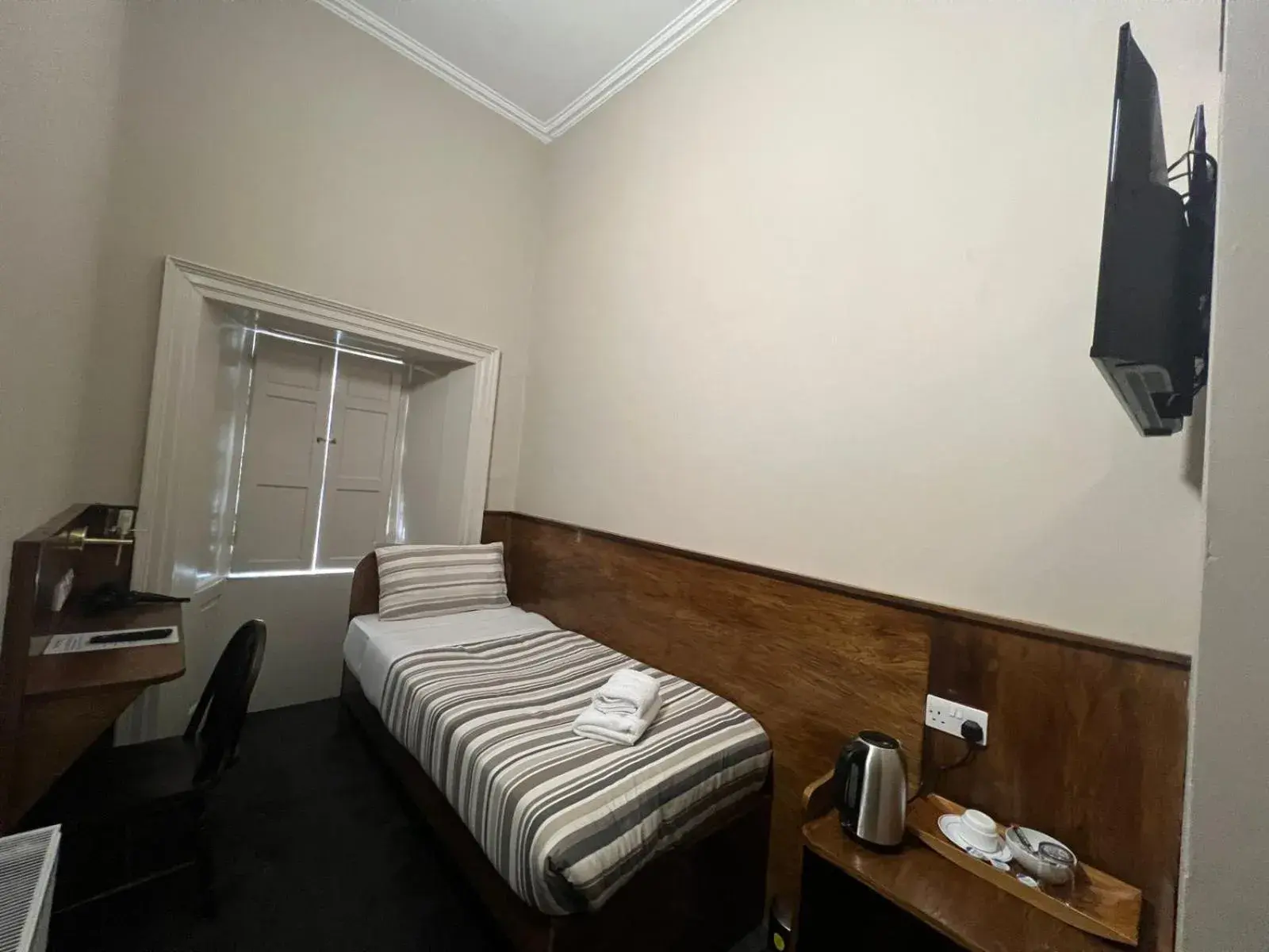 Photo of the whole room, Bed in Burntisland House Photo of the whole room, Bed in Burntisland House