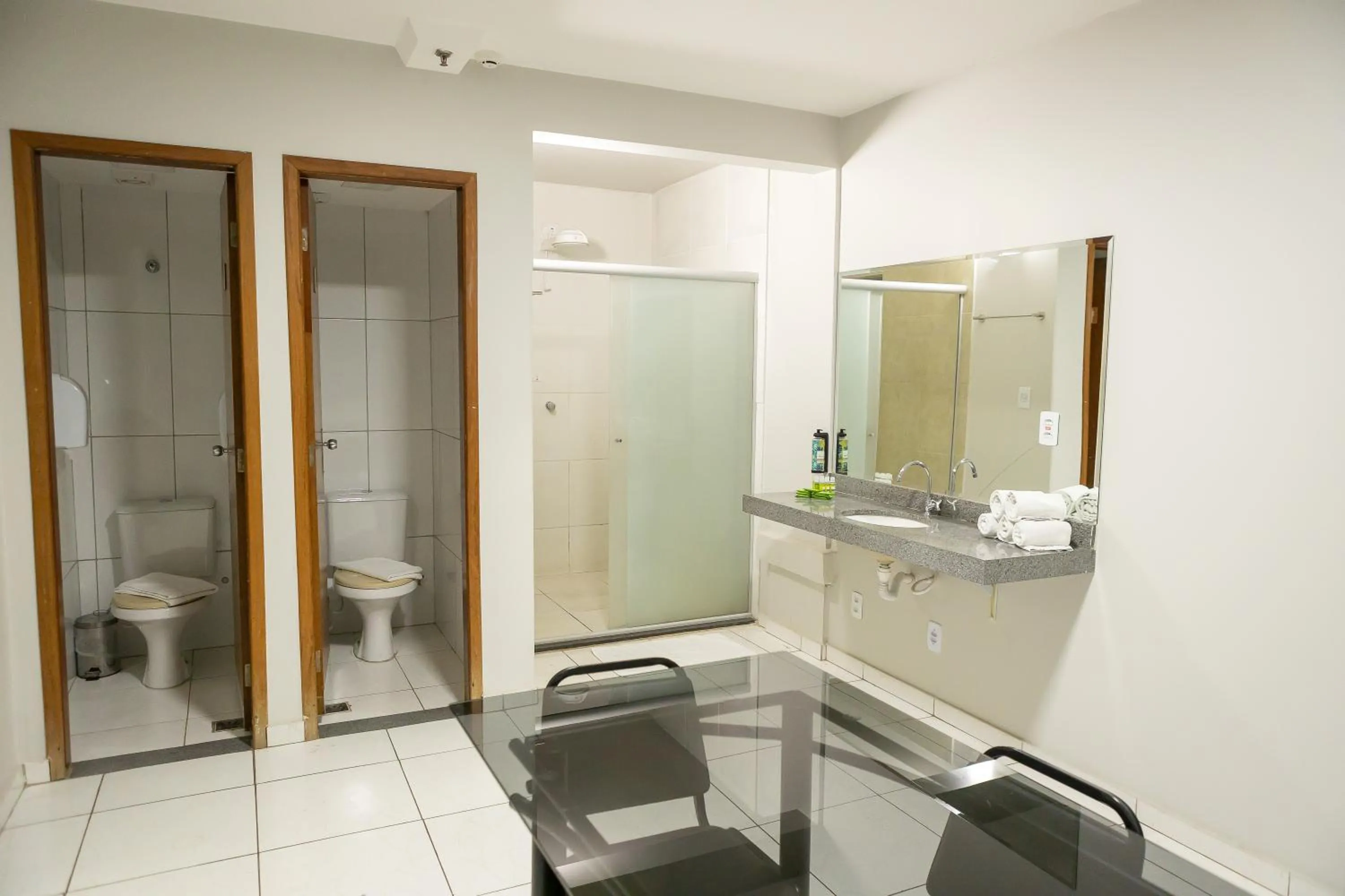 Bathroom in Allegro Hotel