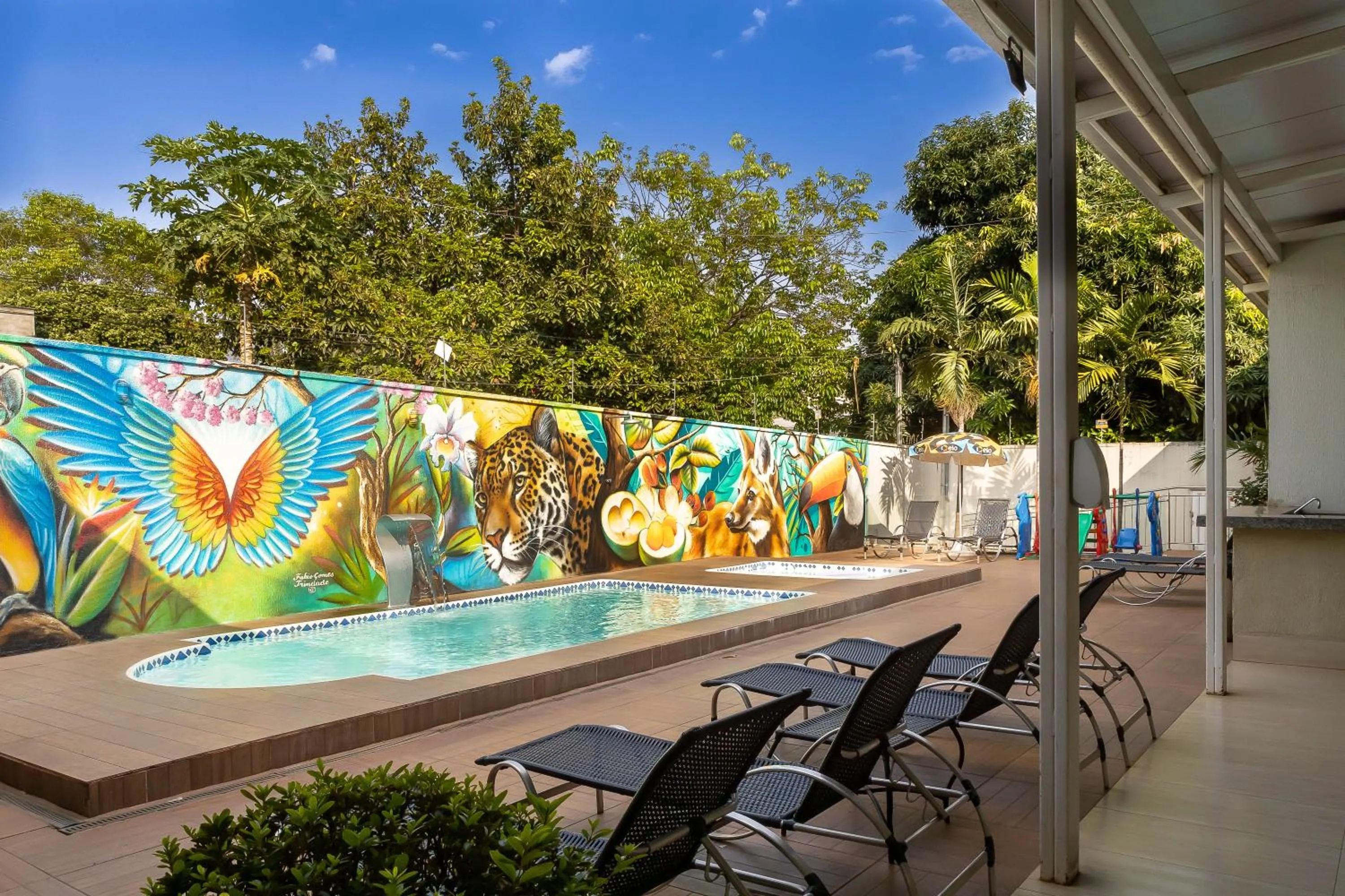 Swimming pool in Allegro Hotel