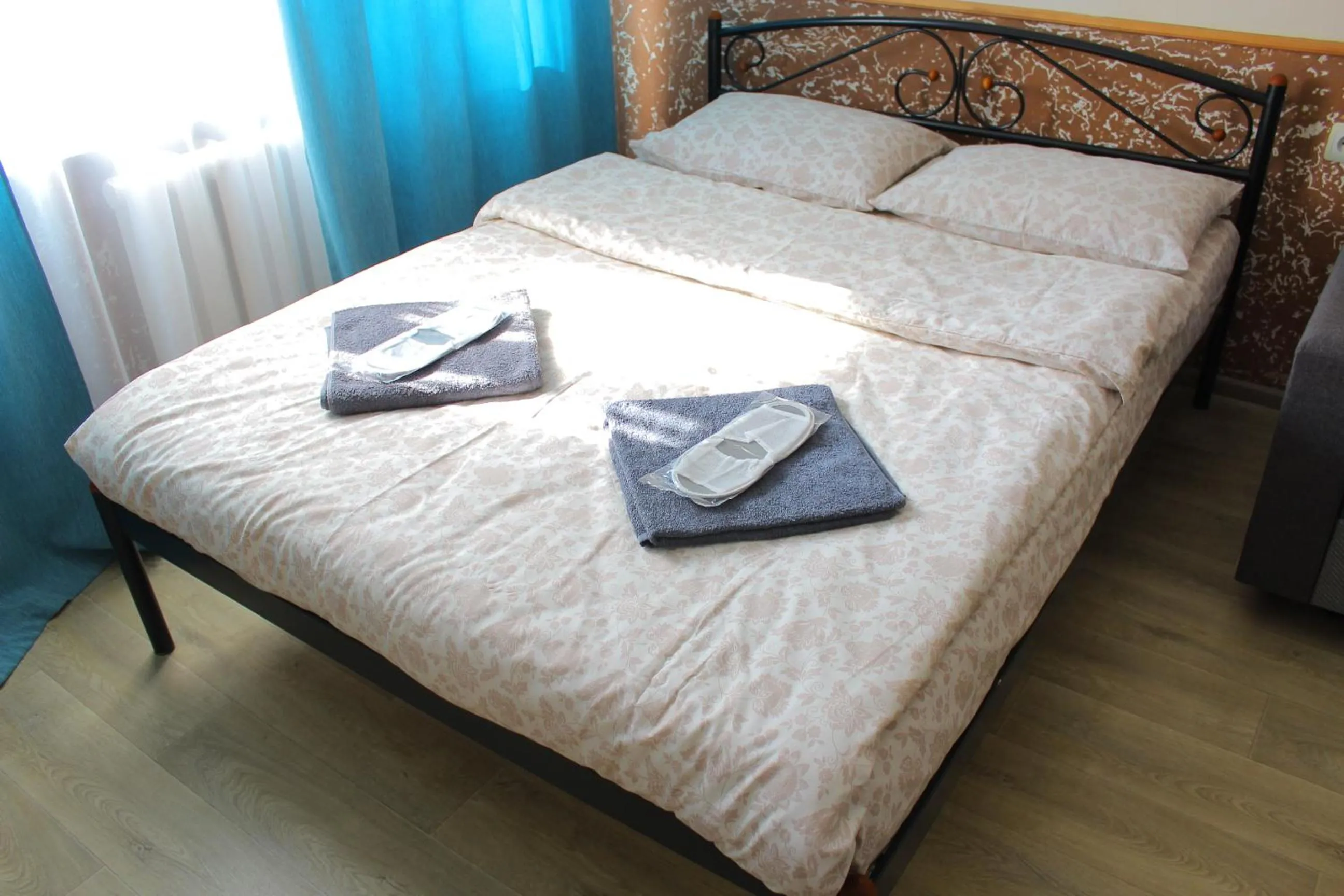 Bed in Uneed Rooms Harbour