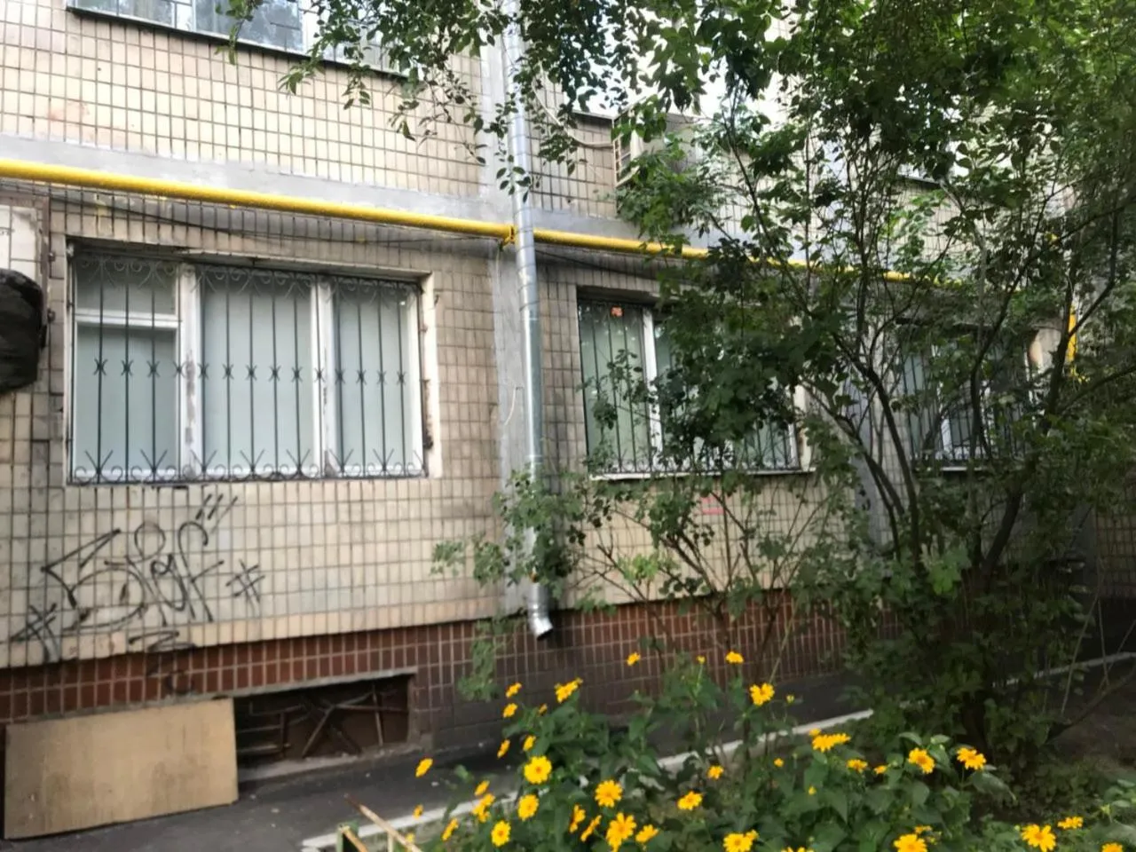 Property building in Uneed Rooms Harbour