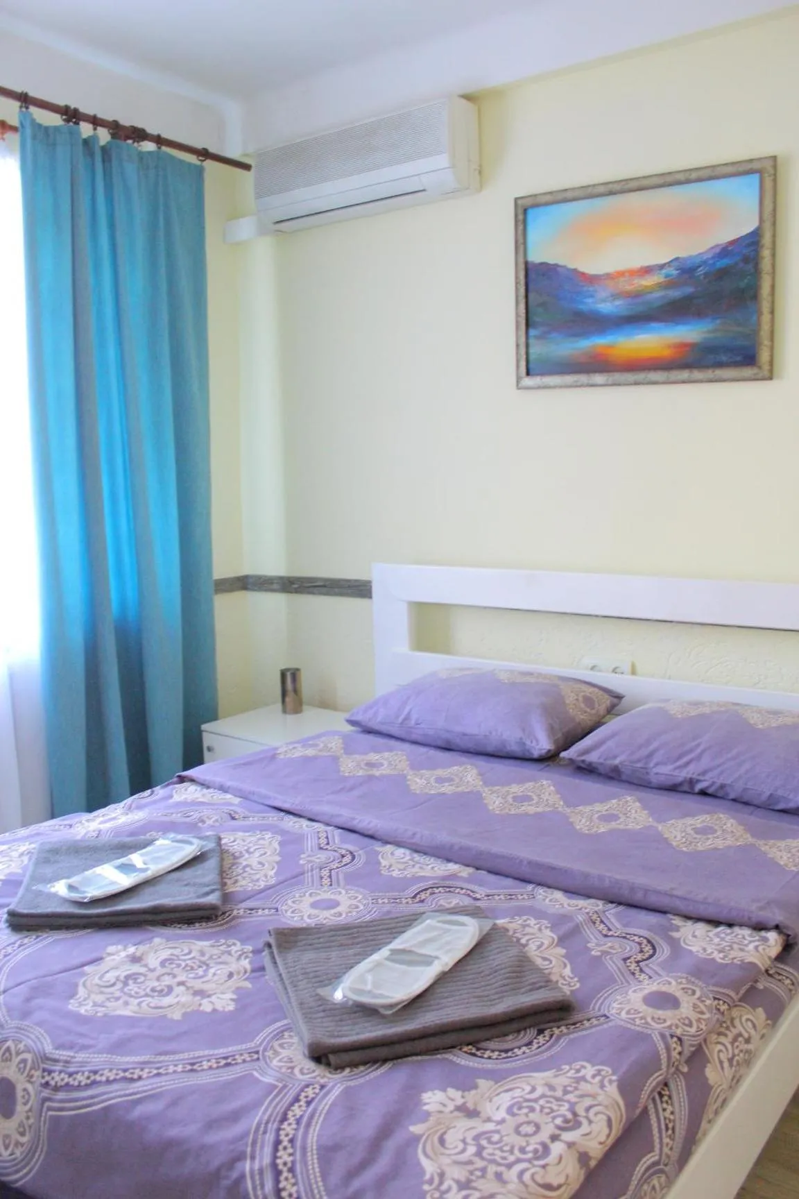 Bed in Uneed Rooms Harbour