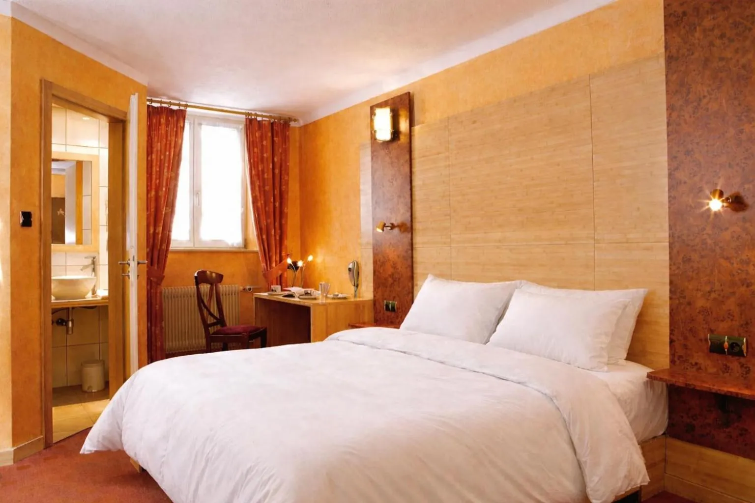 Bed in Hôtel A la Vignette - COLMAR-NORD