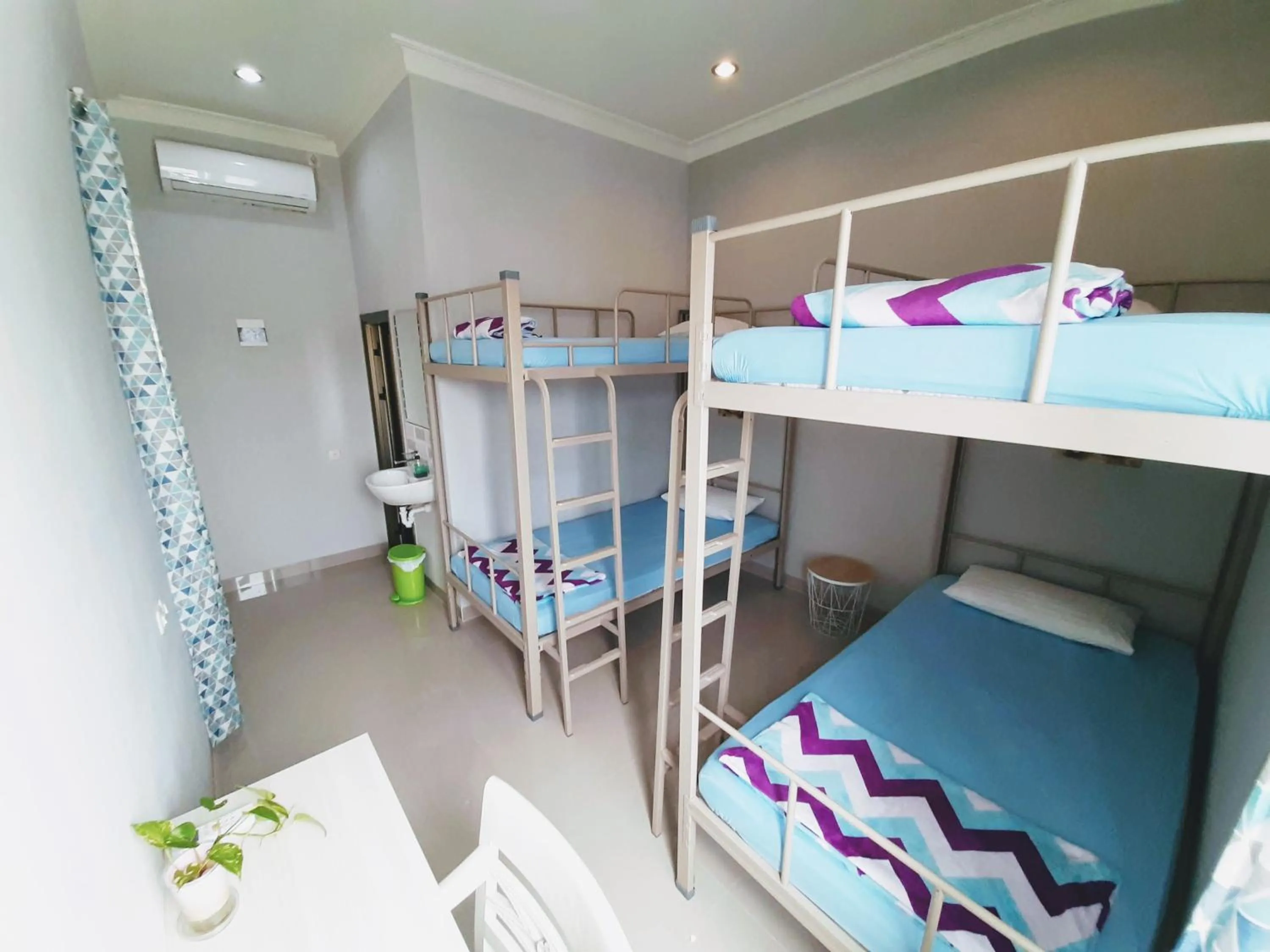 bunk bed, Bed in INNI Homestay