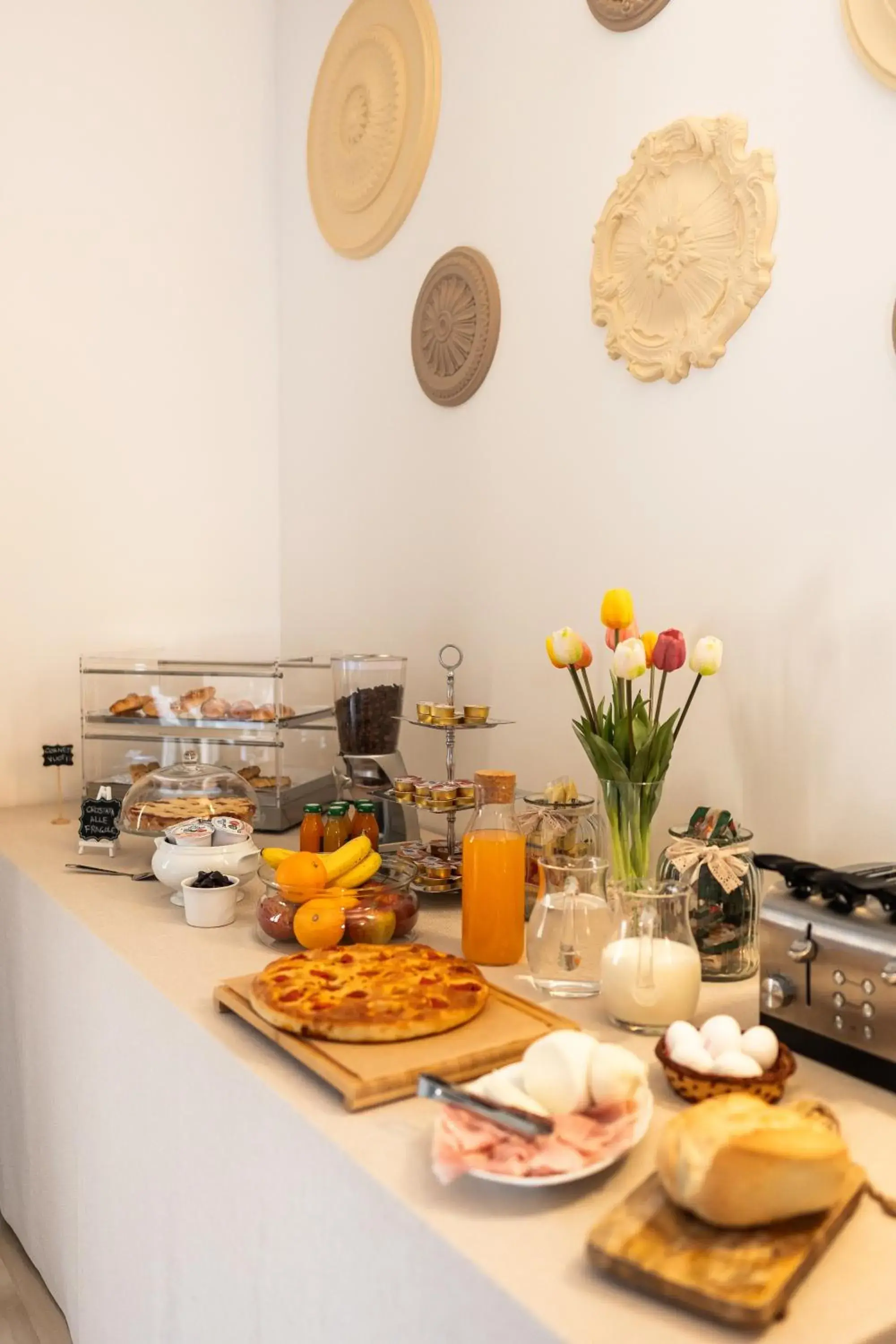 Breakfast in Palazzo De Luca by Apulia Hospitality Breakfast in Palazzo De Luca by Apulia Hospitality