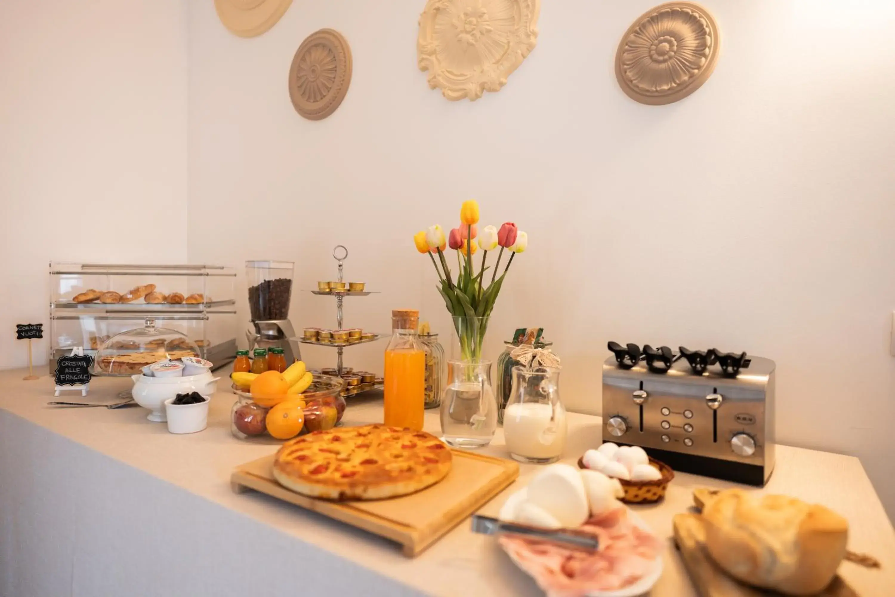 Breakfast in Palazzo De Luca by Apulia Hospitality Breakfast in Palazzo De Luca by Apulia Hospitality