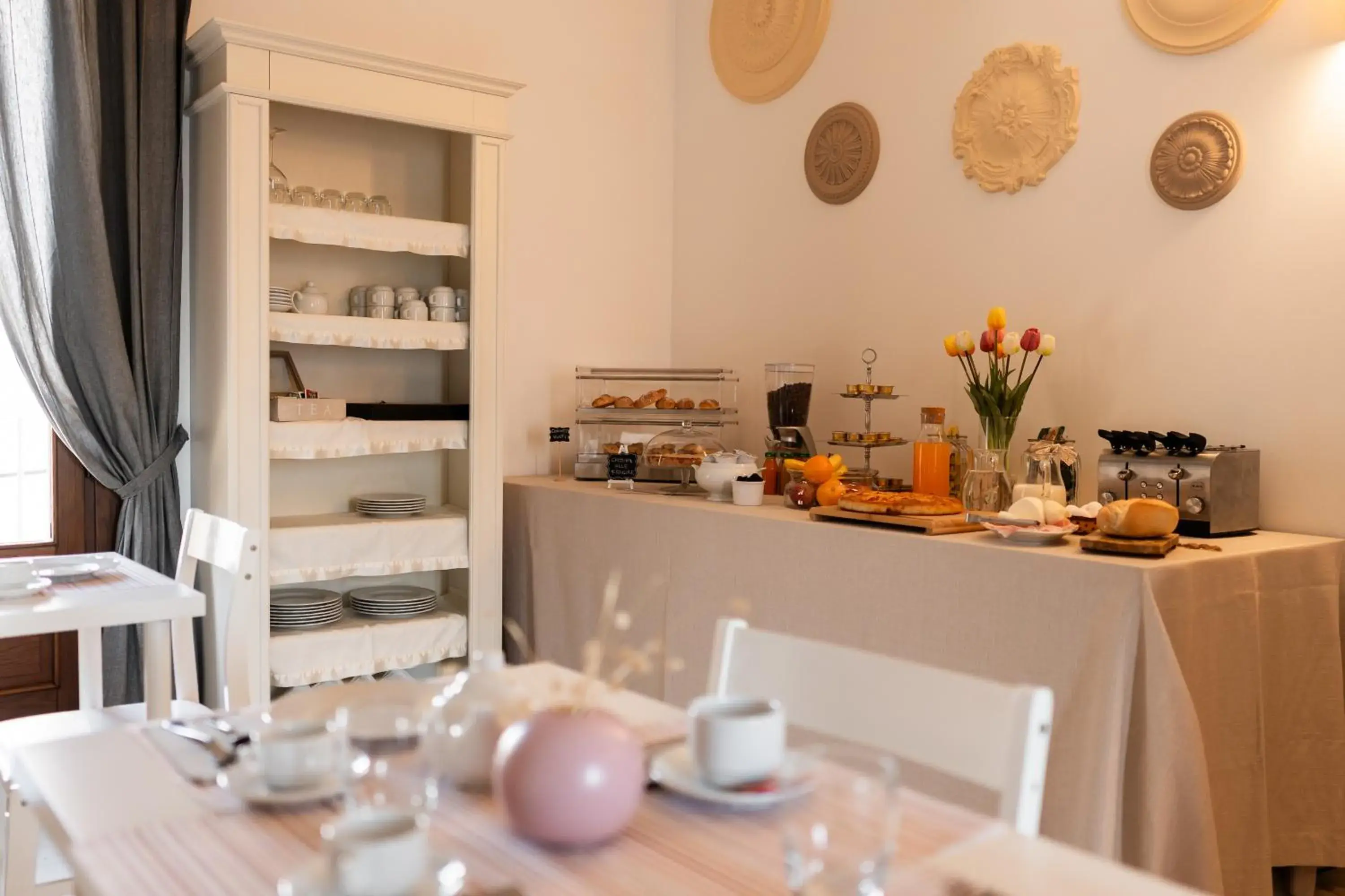 Food and drinks in Palazzo De Luca by Apulia Hospitality Food and drinks in Palazzo De Luca by Apulia Hospitality